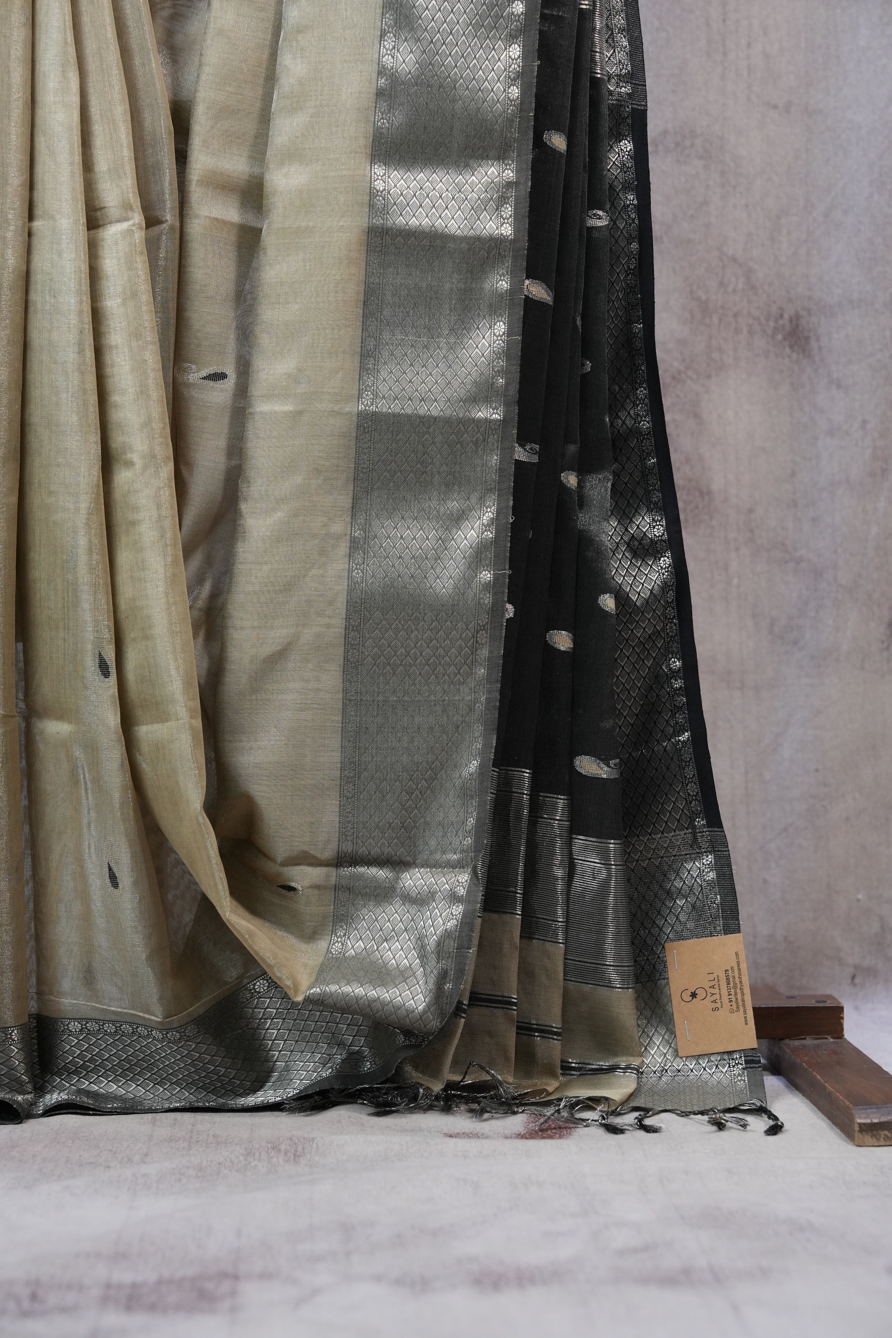 Beige Maheshwari Tissue Saree - SRBMTS389