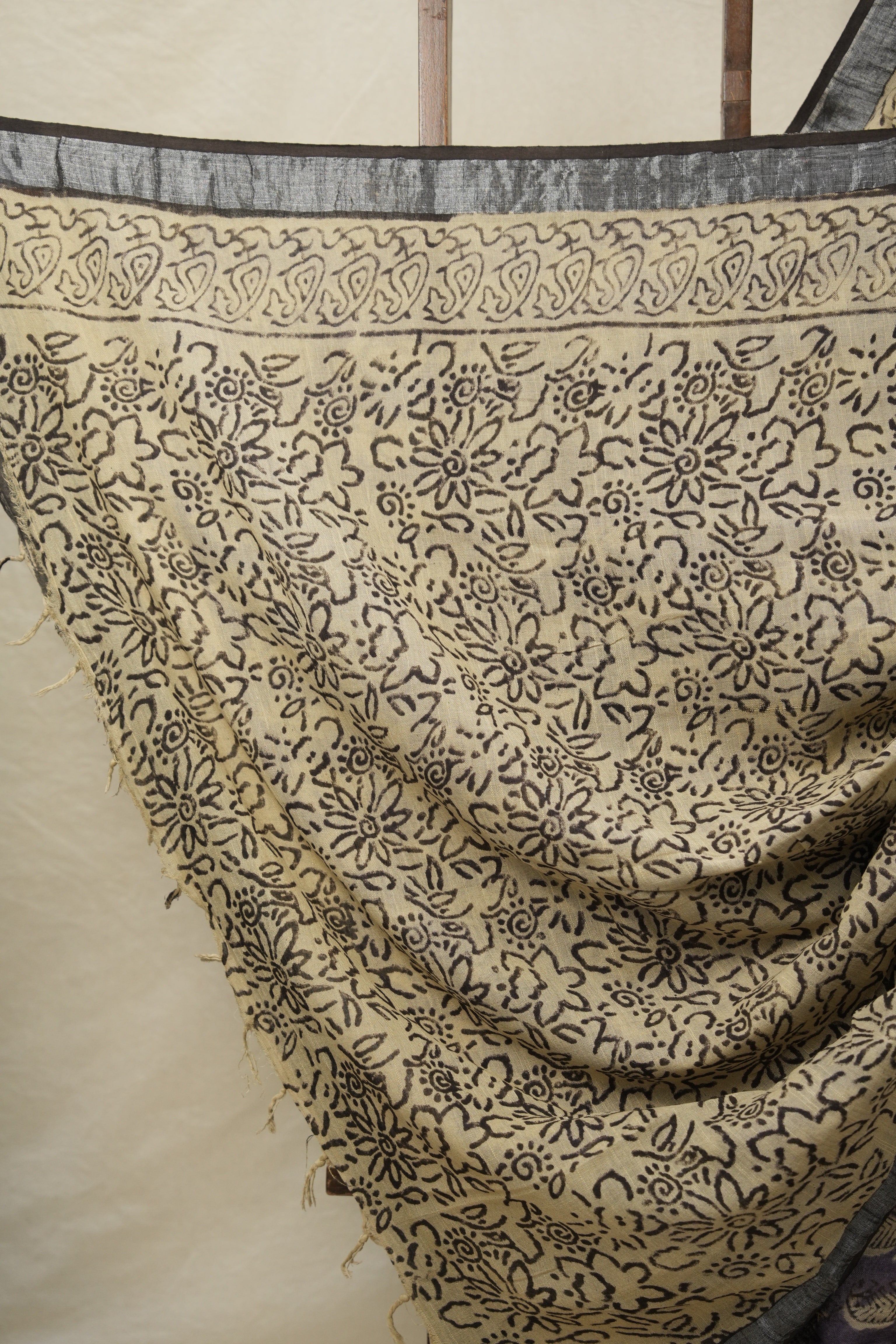 Off White HBP Slub Cotton Saree- SROWHBPSCS61