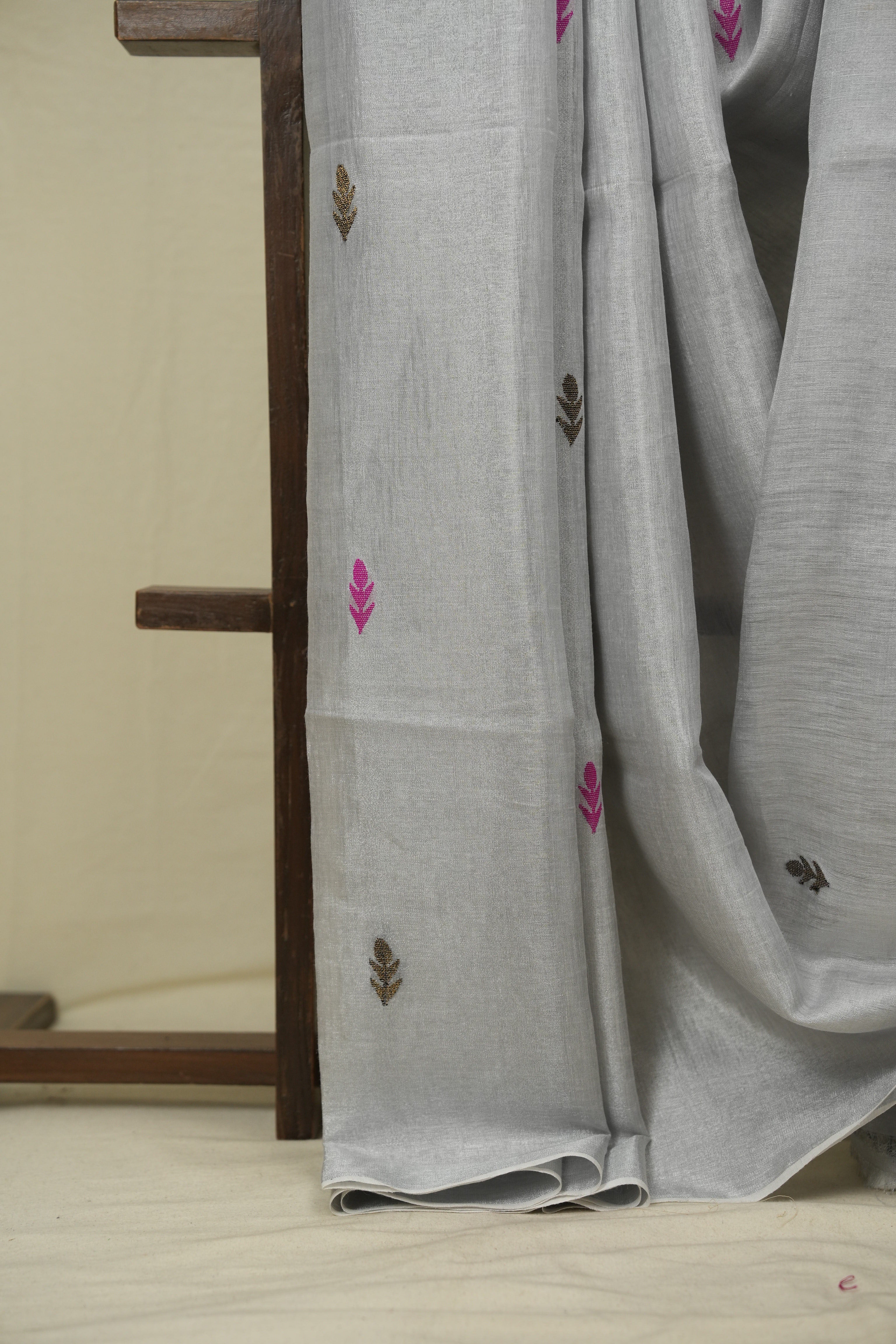 Silver Tissue Linen Jamdani Saree - SRSTLJS205