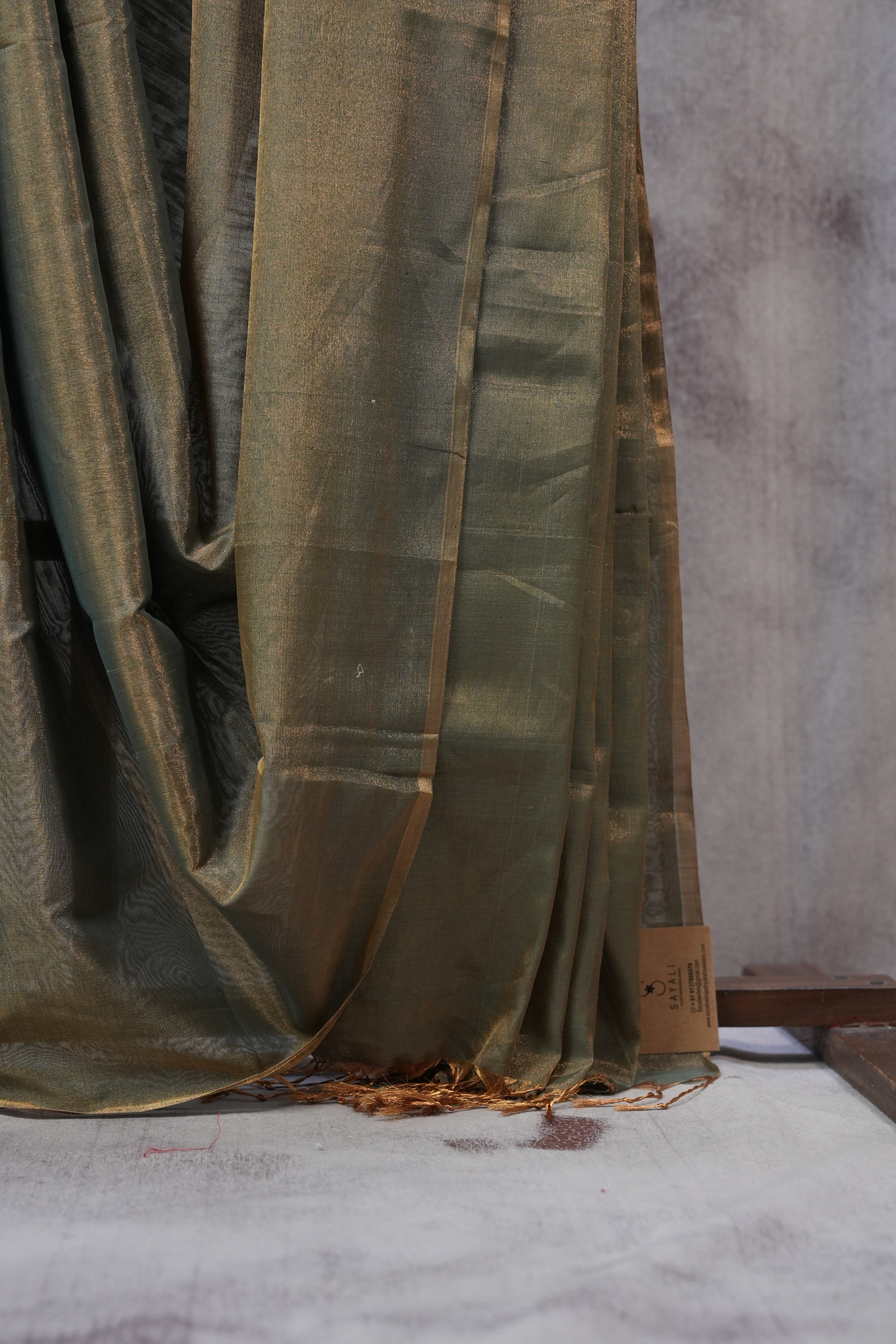 Two Tone Gold Maheshwari Tissue Saree - SRTTGMTS408