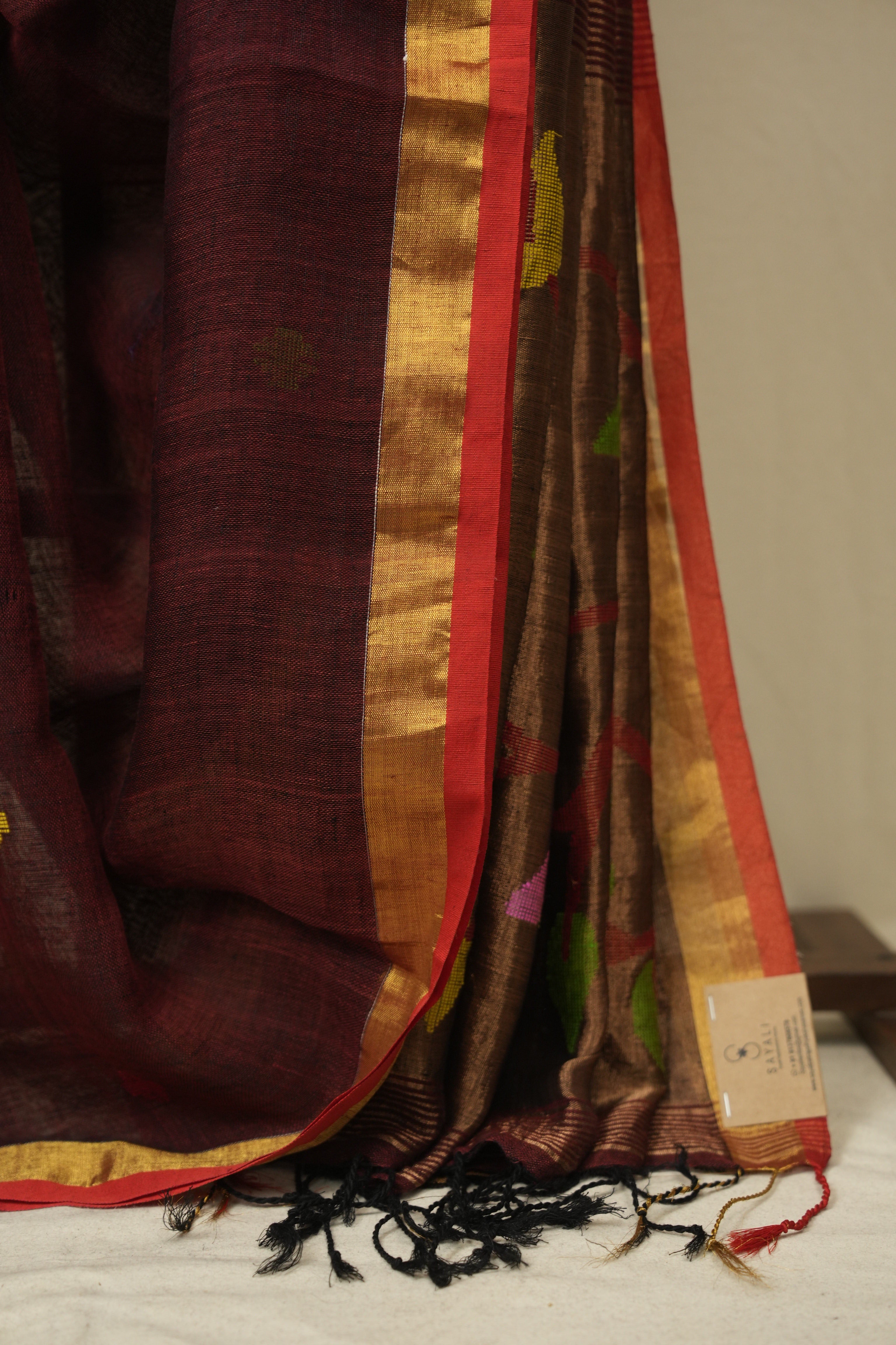 Maroon Linen Jamdani Saree - SRMLJS521