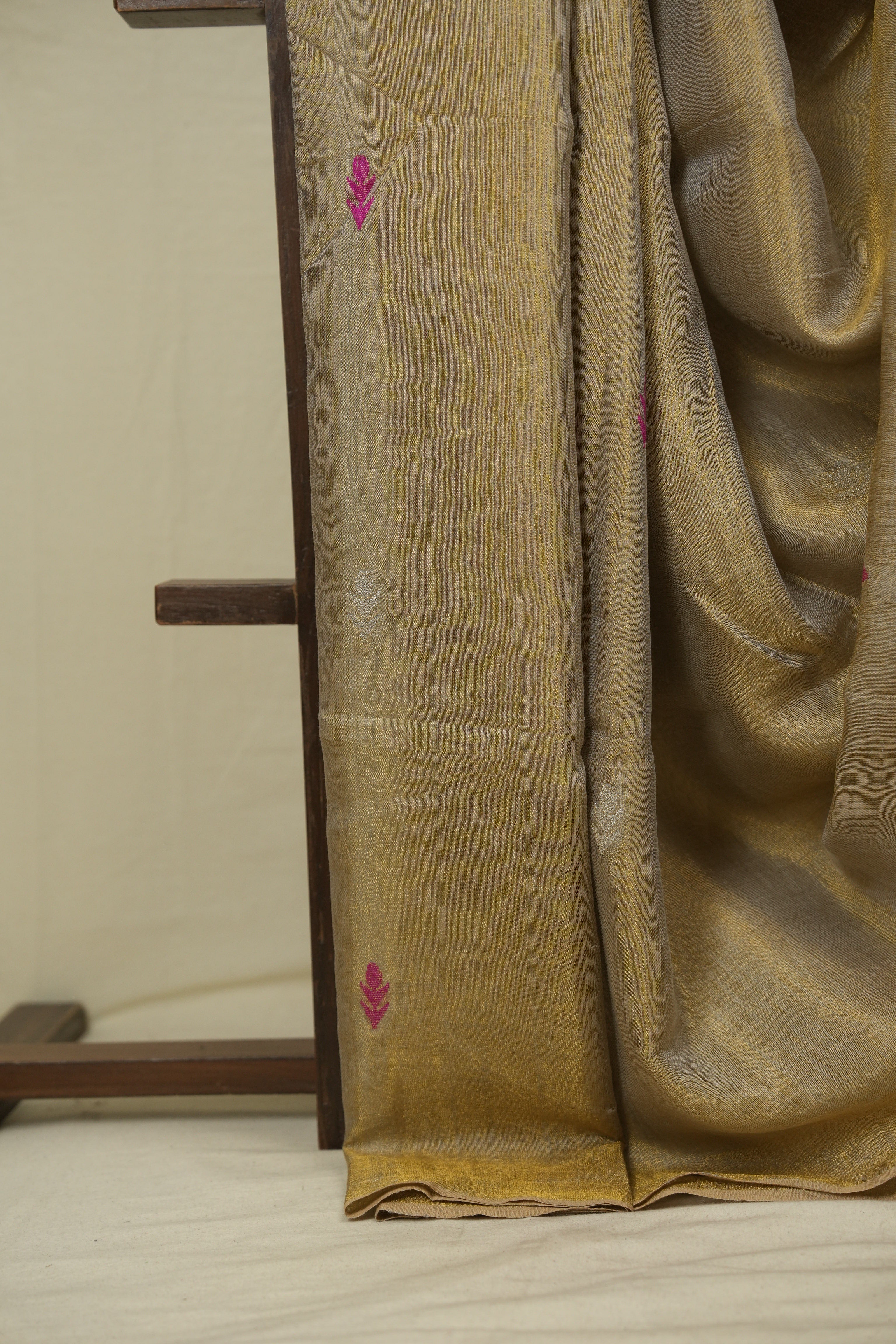 Grey Tissue Linen Jamdani Saree - SRGTLJS203