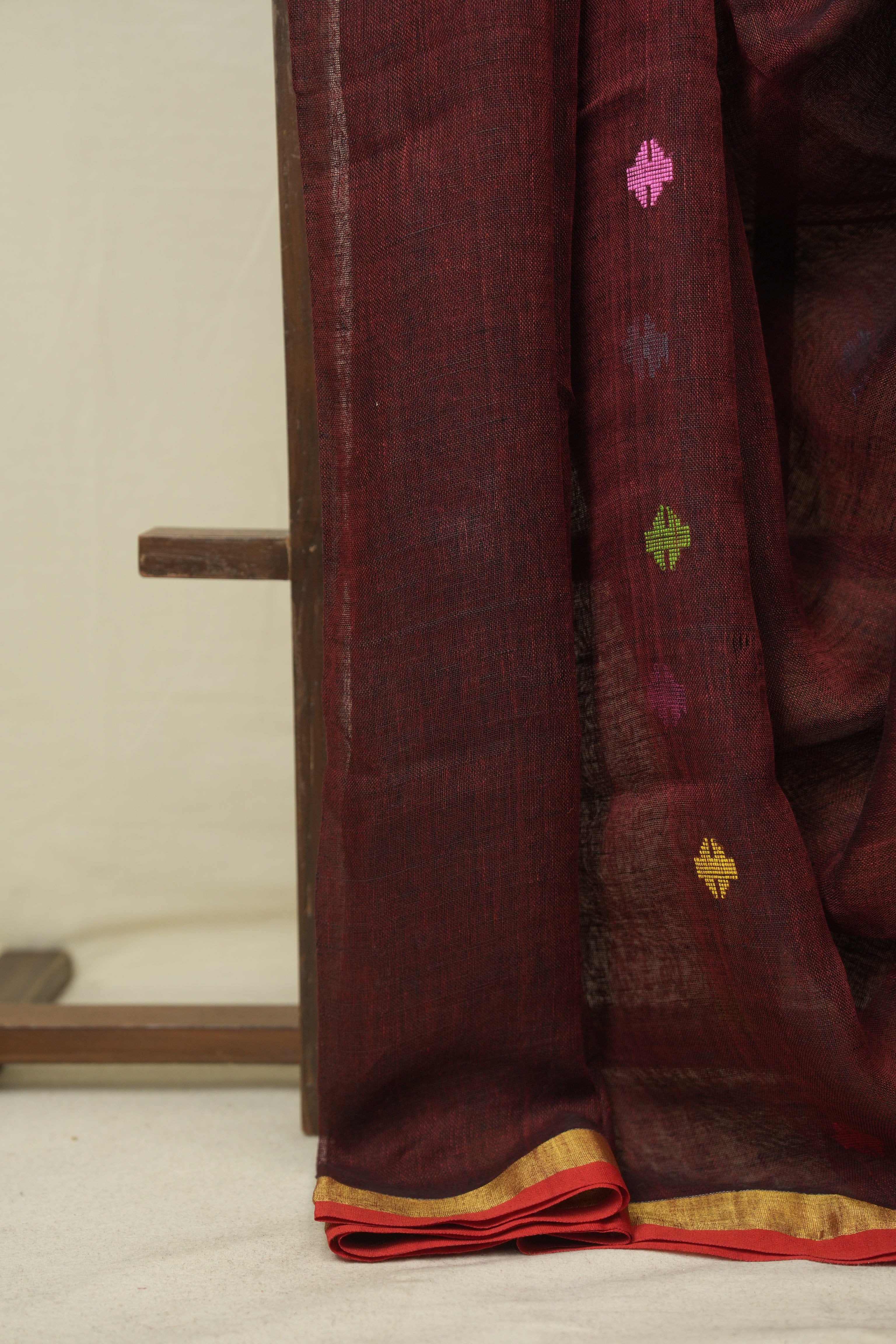 Maroon Linen Jamdani Saree - SRMLJS521