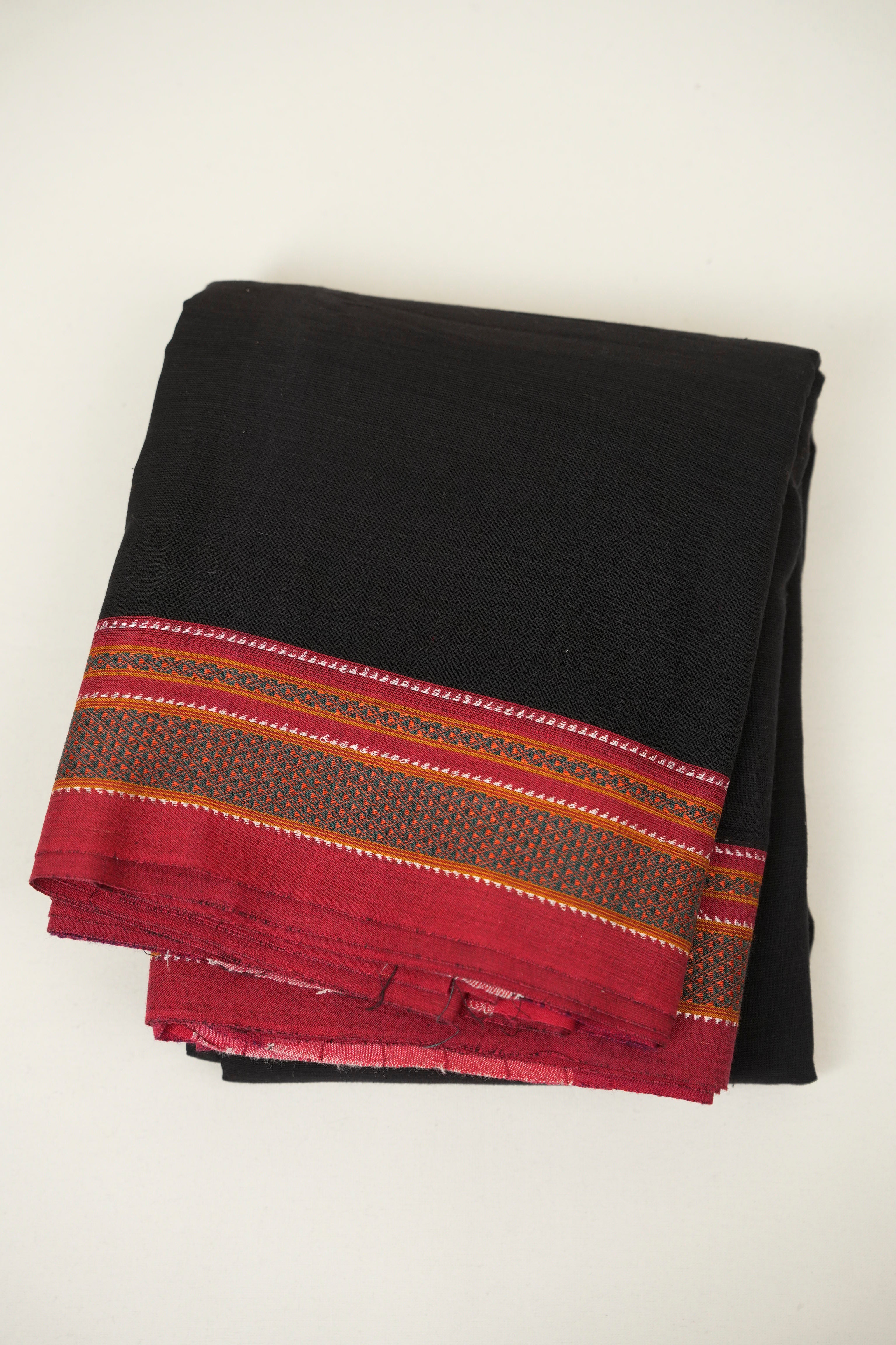 Black Plain Cotton Patteda Anchu Saree - SRBPAS369