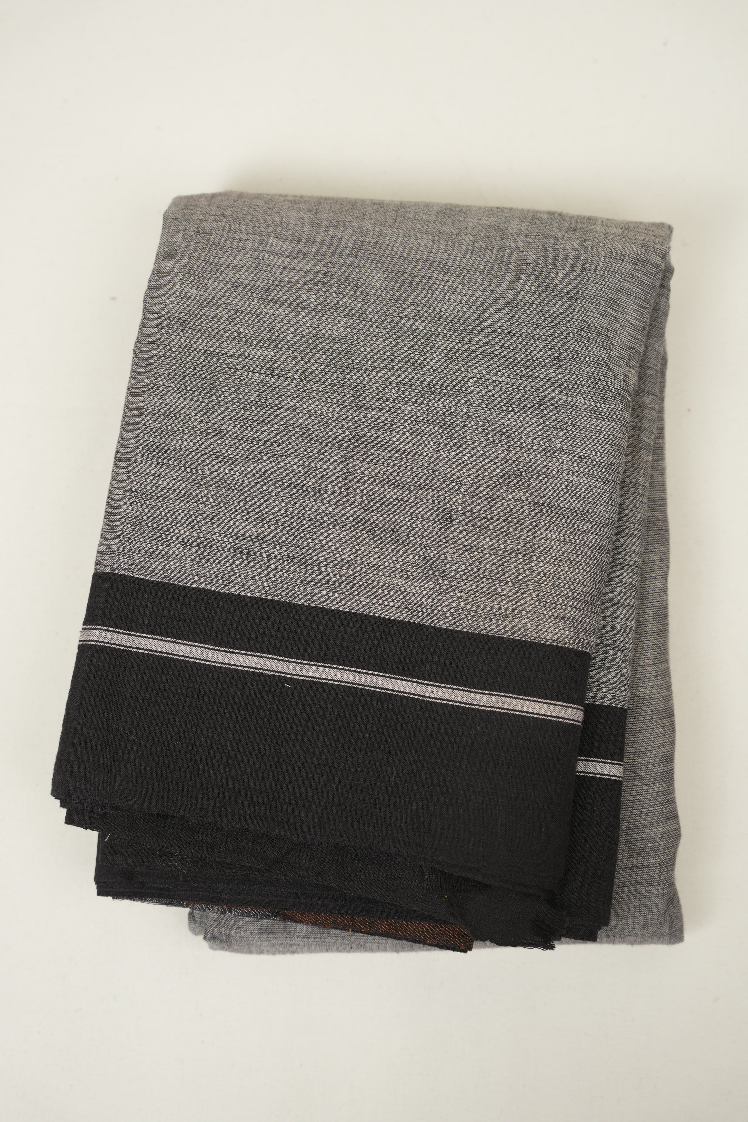 Grey Plain Cotton Patteda Anchu Saree - SRGPAS374