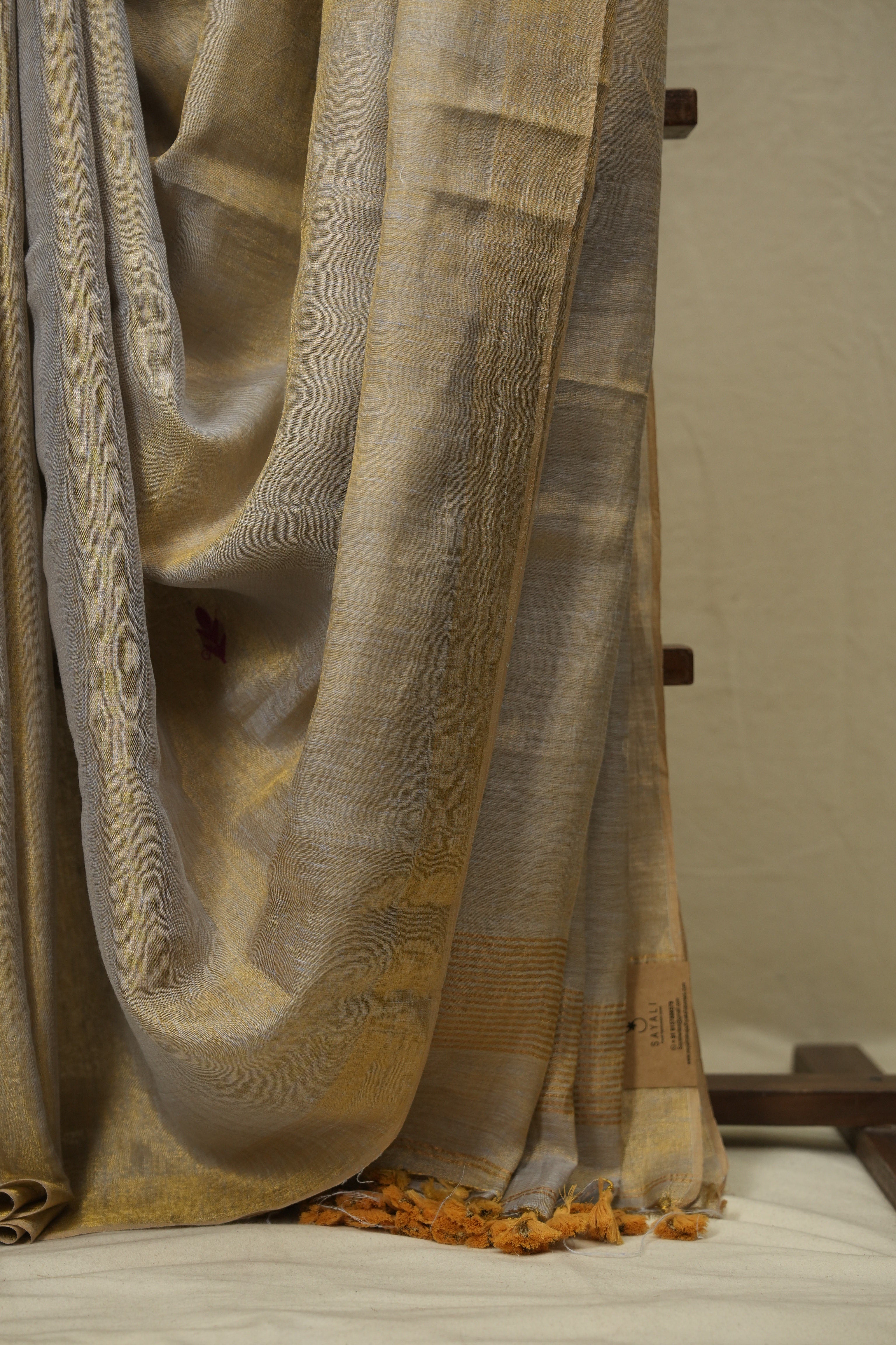 Grey Gold Tissue Linen Jamdani Saree - SRGGTLJS212