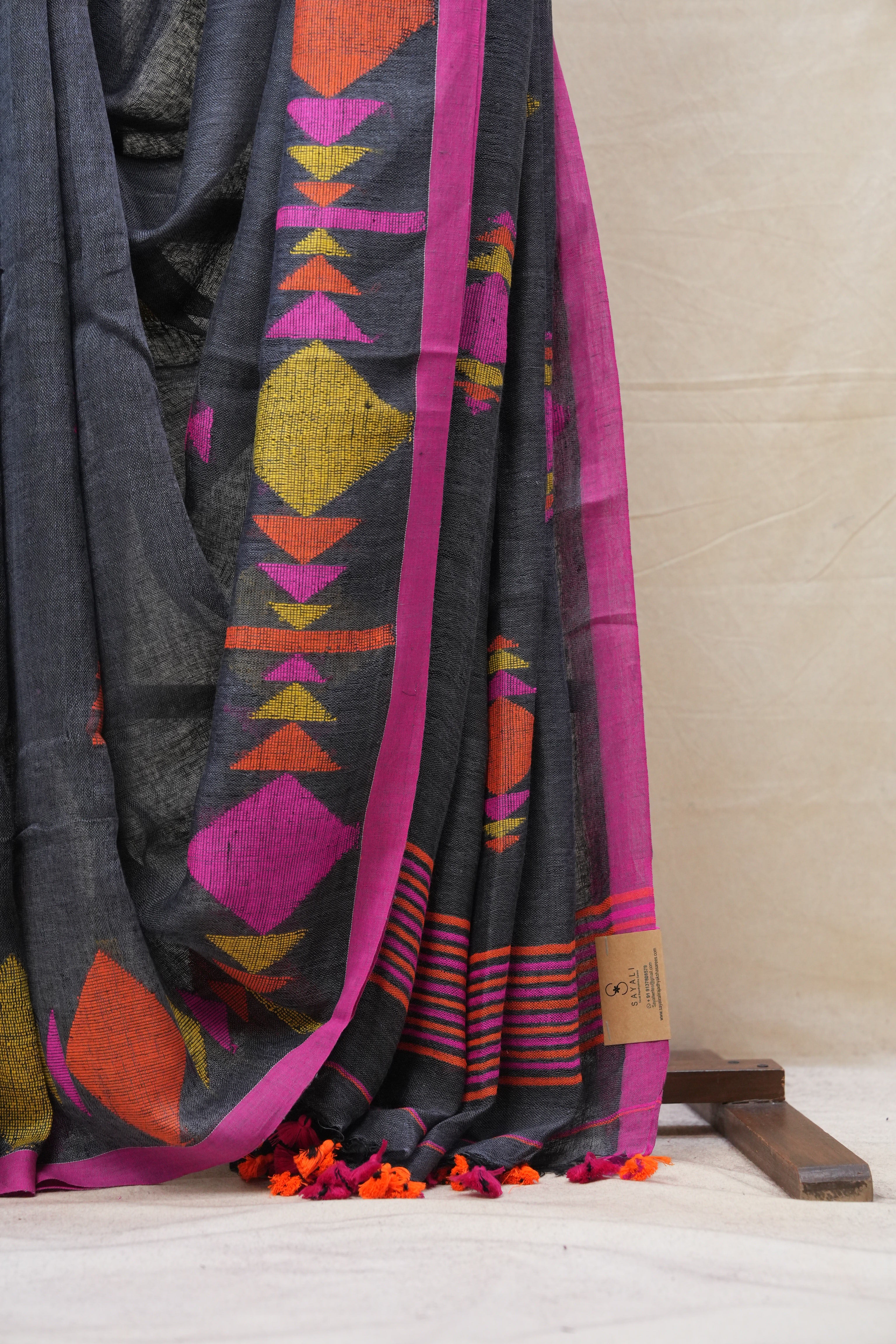 Grey Linen Jamdani Saree With Multi Color Tassels - SRGLJS418