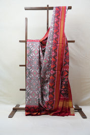 Light Pink Rajkot Patola Silk Saree - SRLPRPSS391