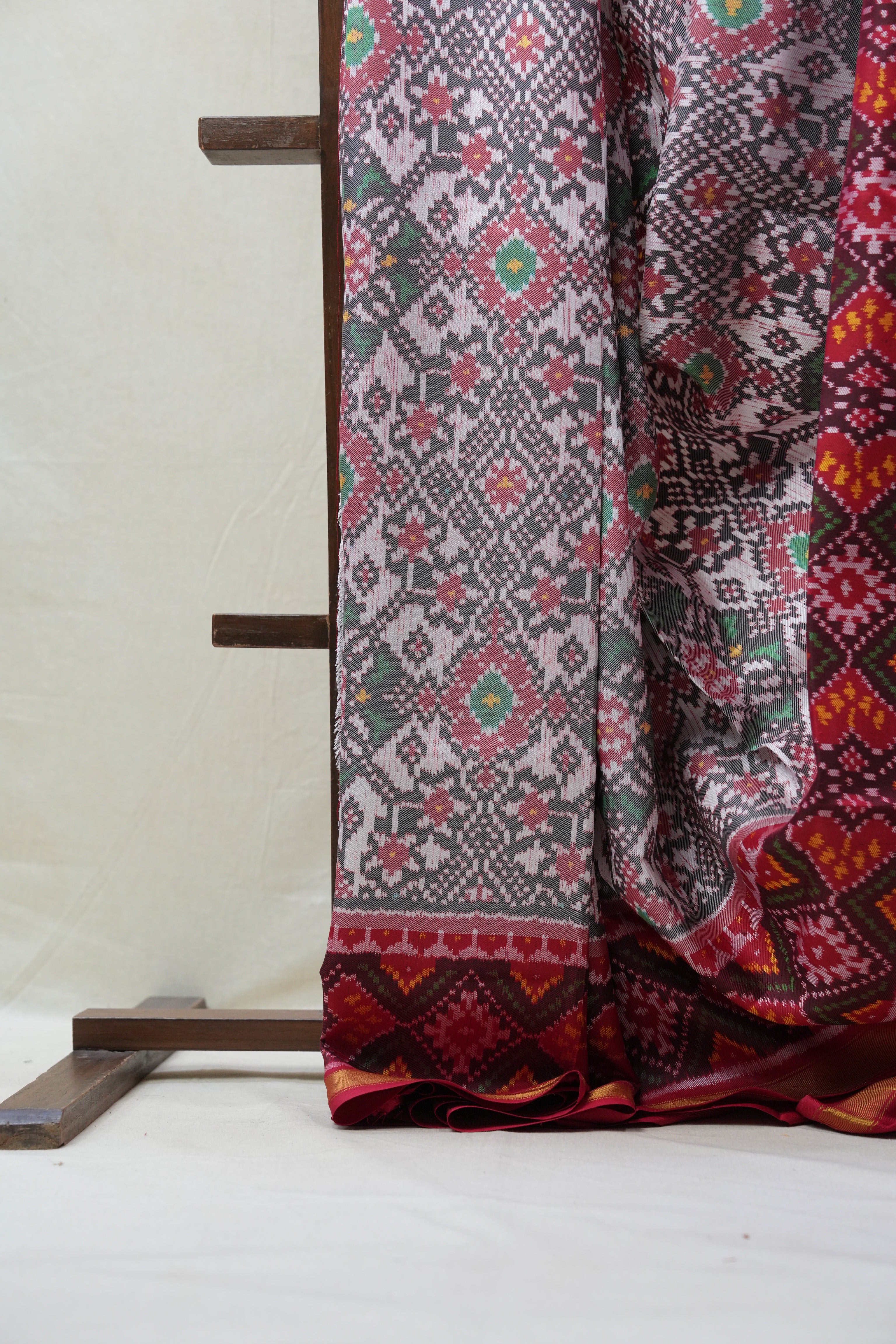 Light Pink Rajkot Patola Silk Saree - SRLPRPSS391