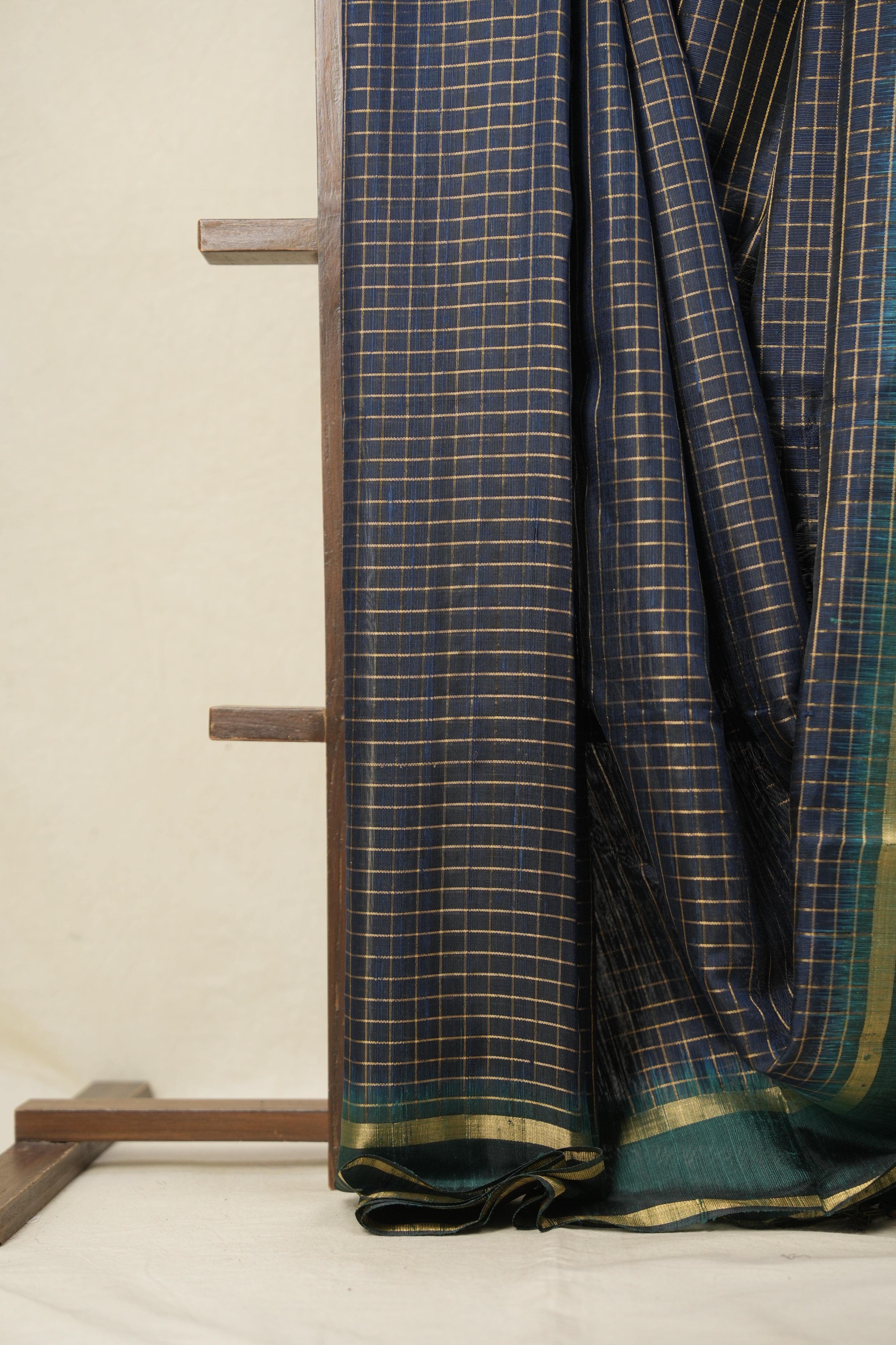 Navy Blue Raw Silk Saree - SRNBRSS917
