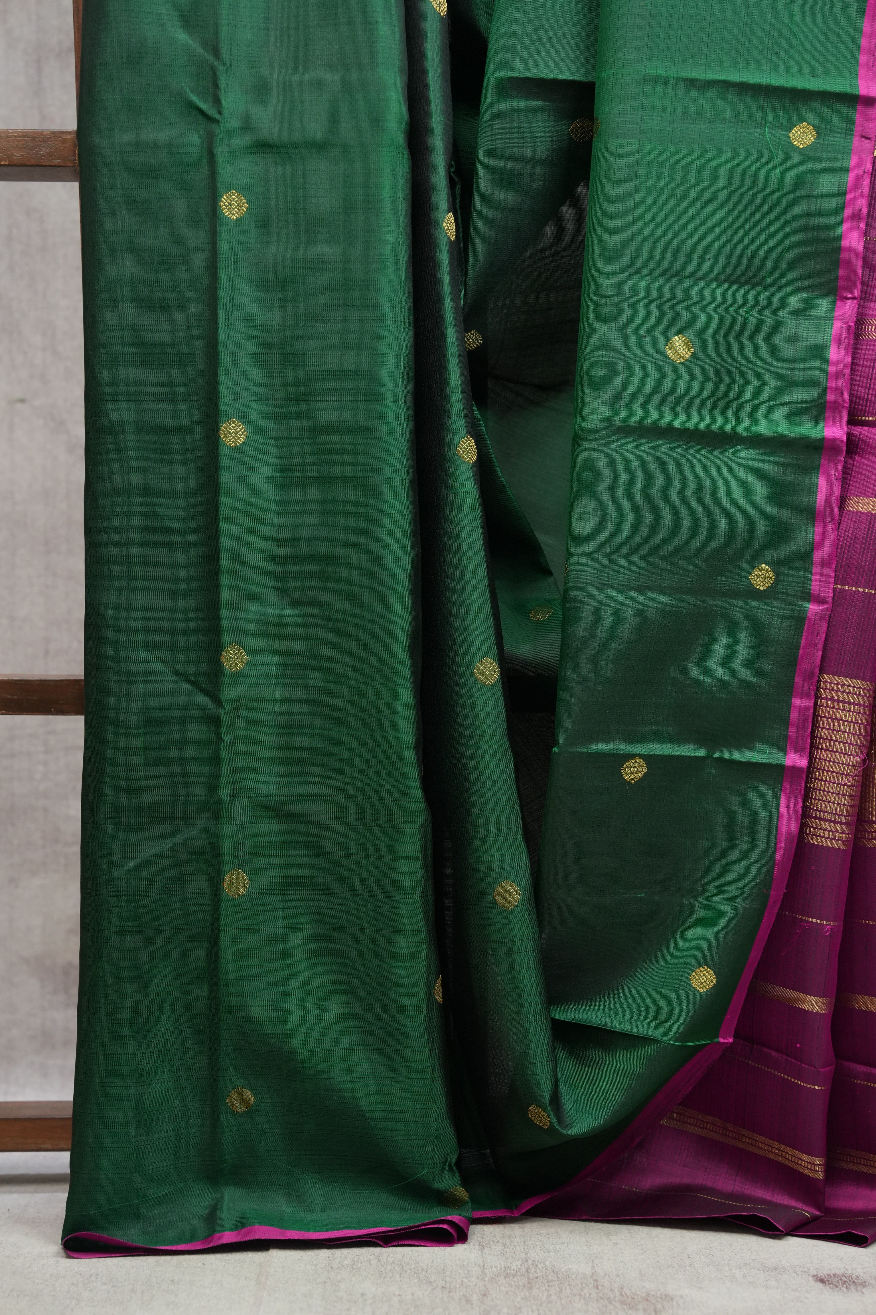 Dark Green Kanjeevaram Silk Saree-SRDGKSS807