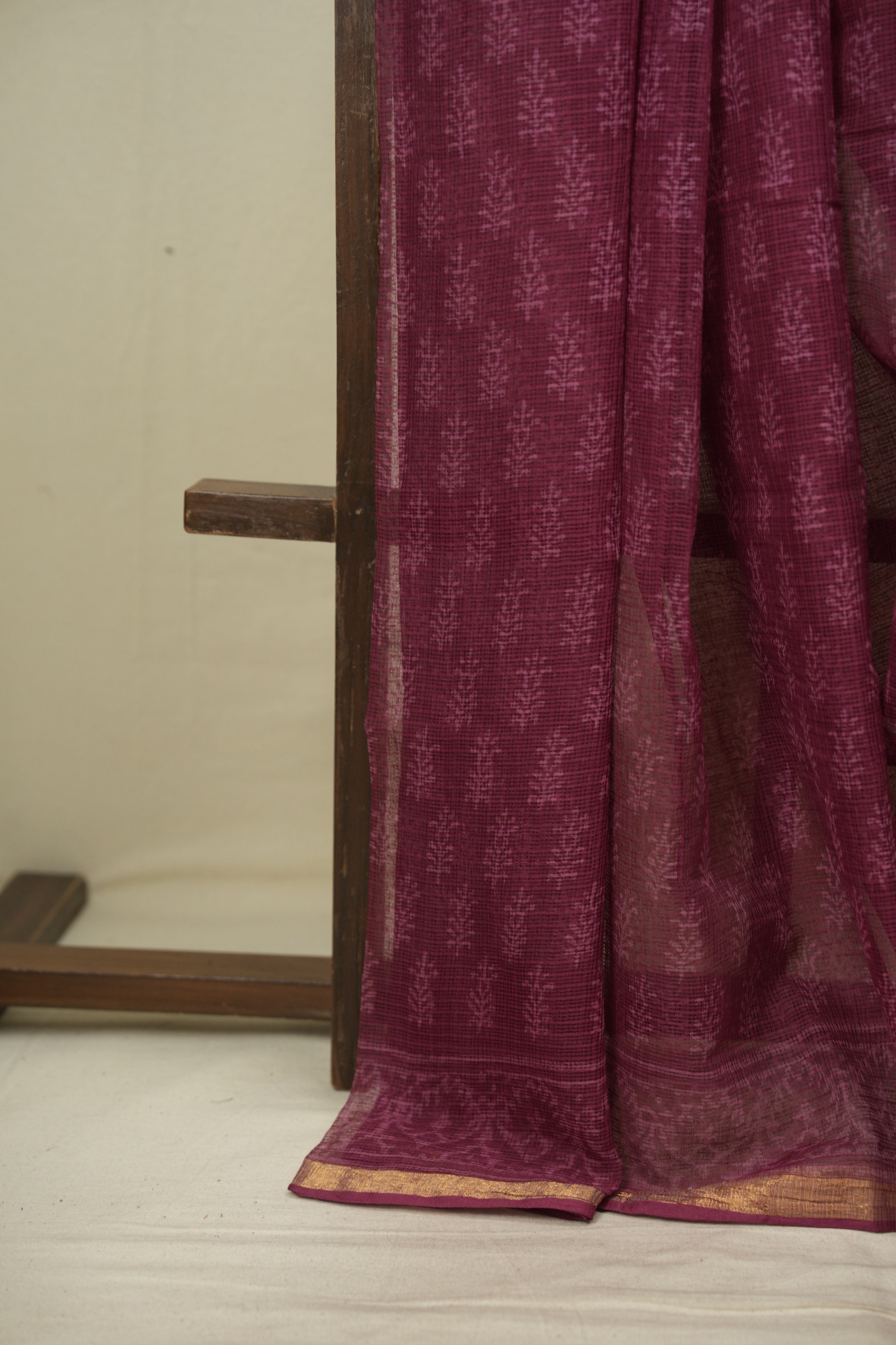 Magenta Kota Doria Saree - SRMKDS305