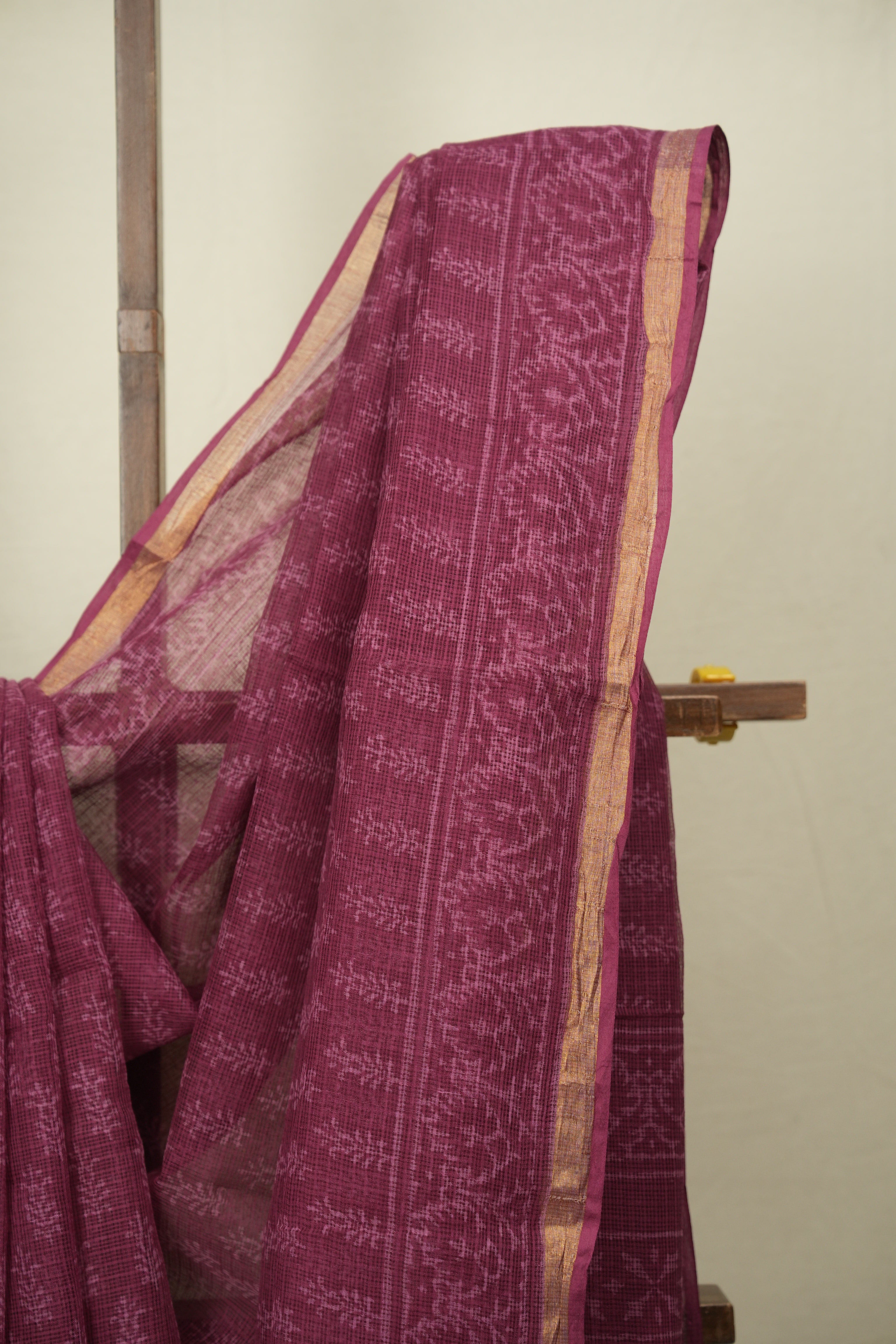 Magenta Kota Doria Saree - SRMKDS305