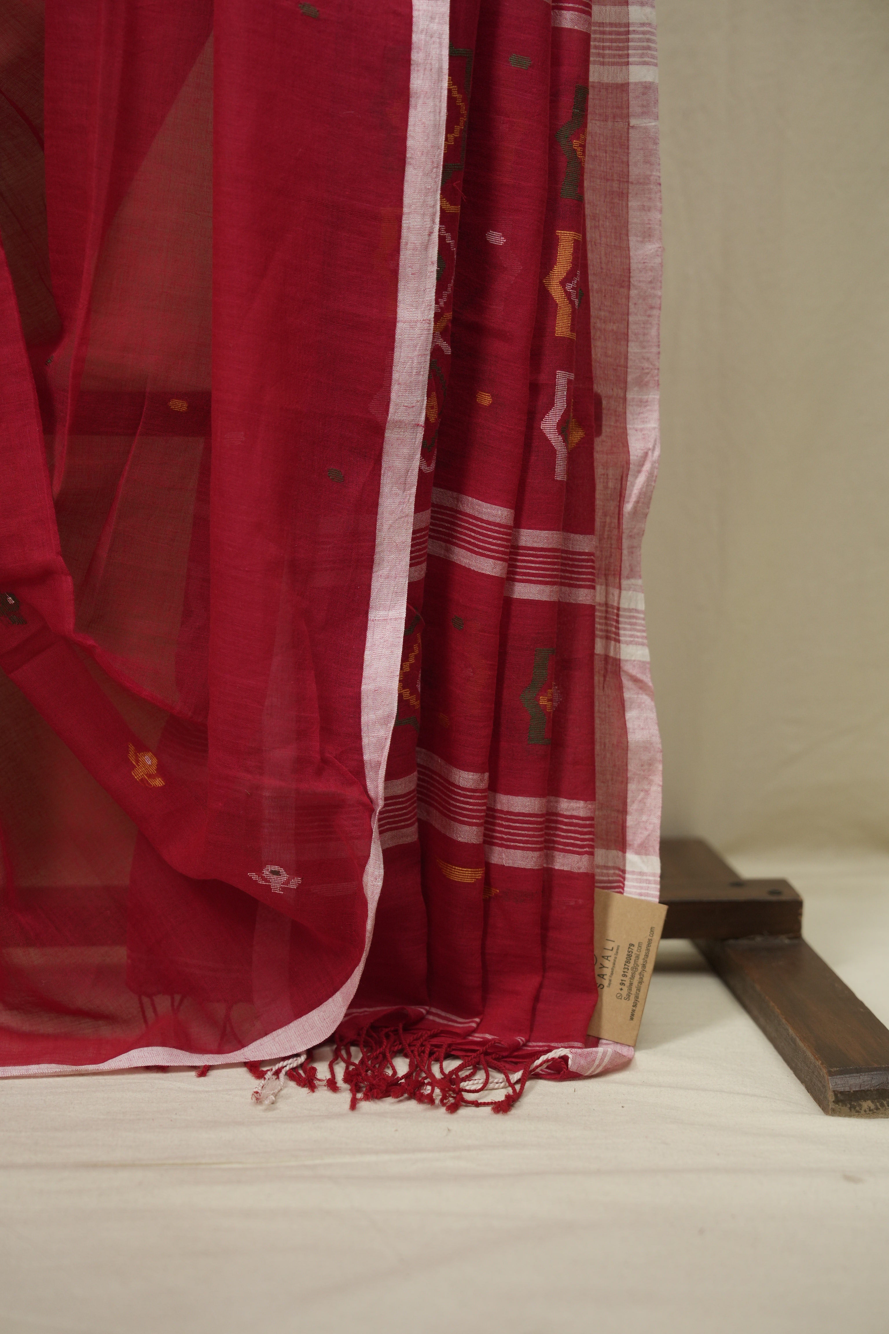 Red Bengal Mul Cotton Saree - SRRBMCS084