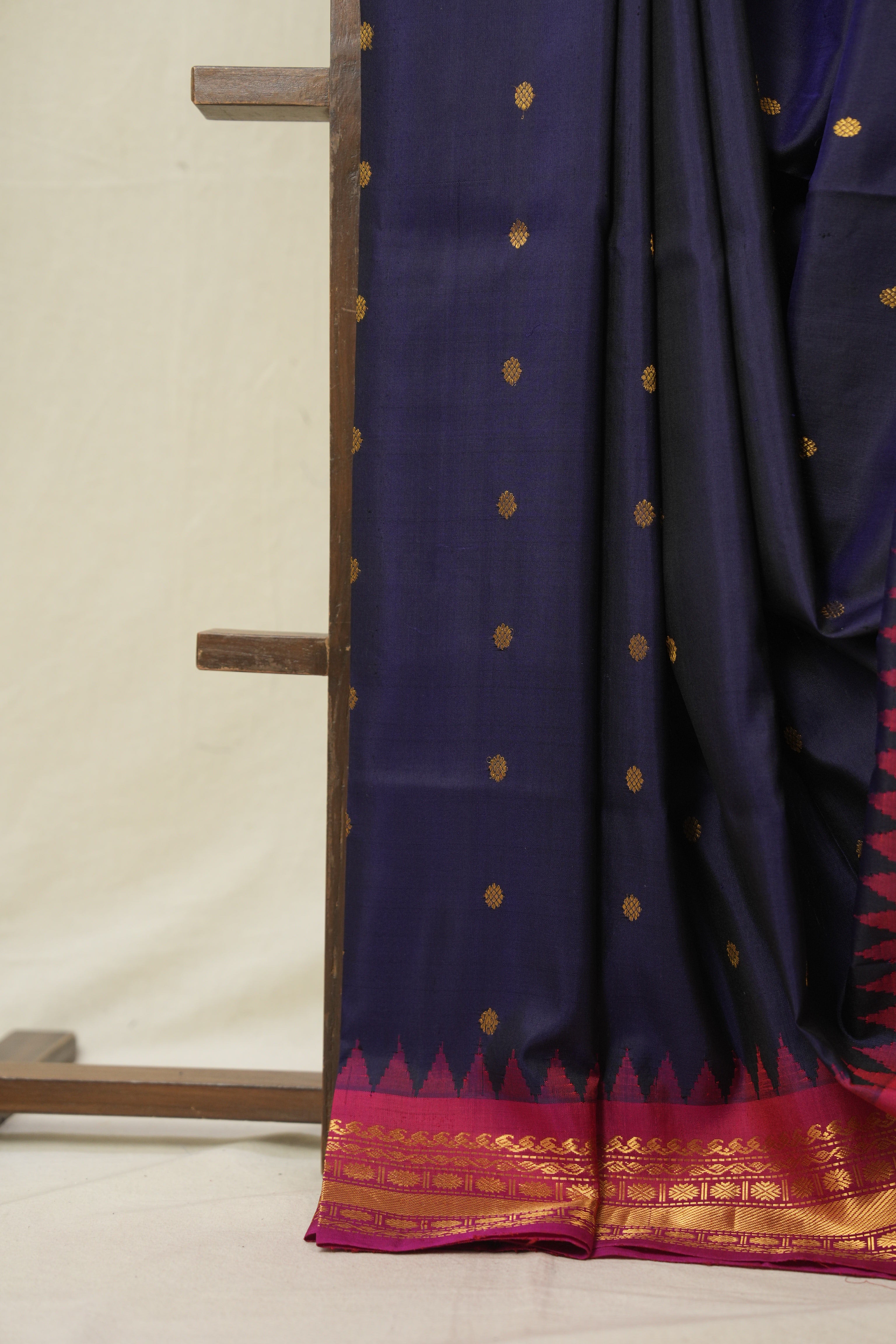 Navy Blue Gadwal Silk Saree - SRNBGSS546