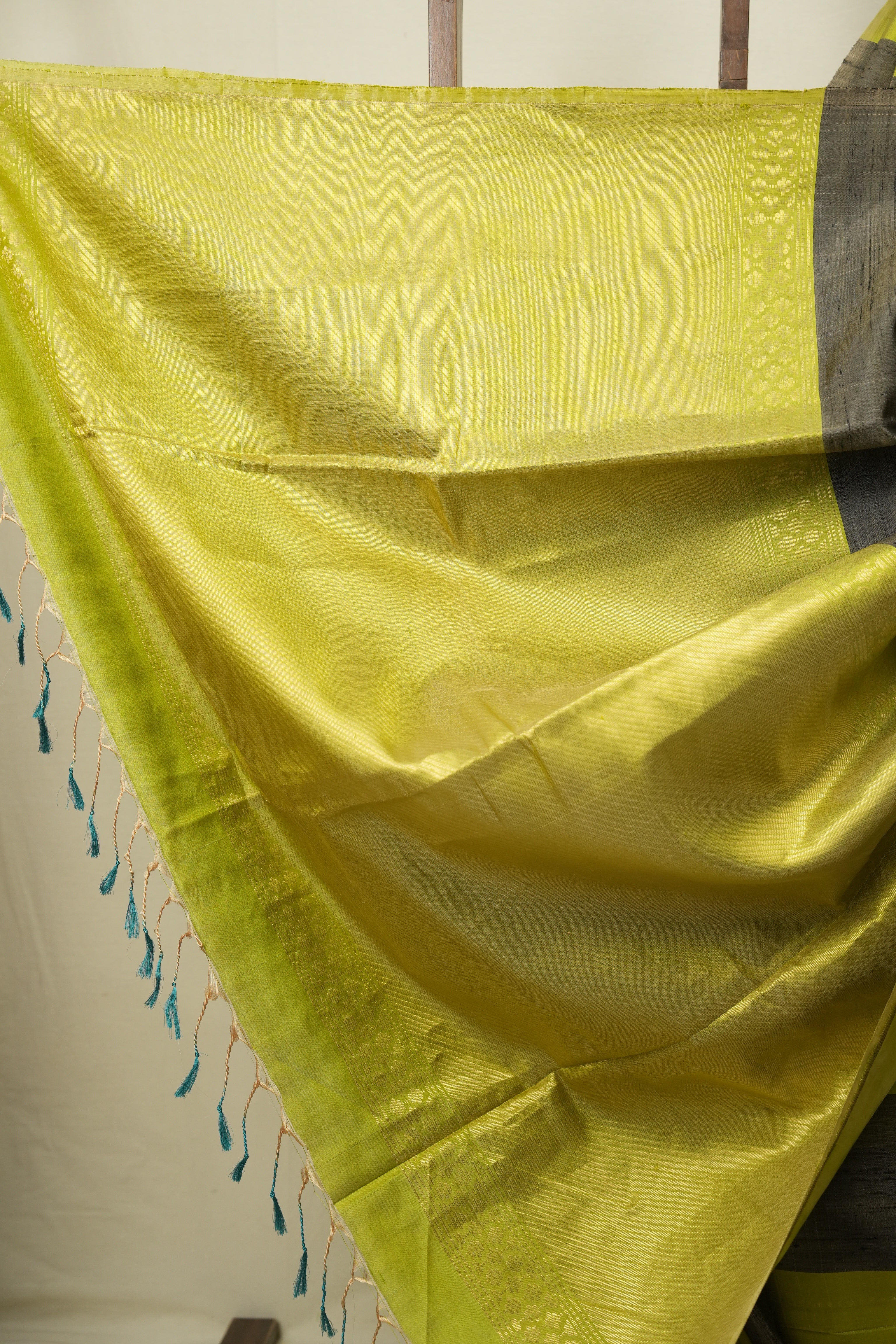 Green & Grey Soft Silk Saree - SRGSSS504
