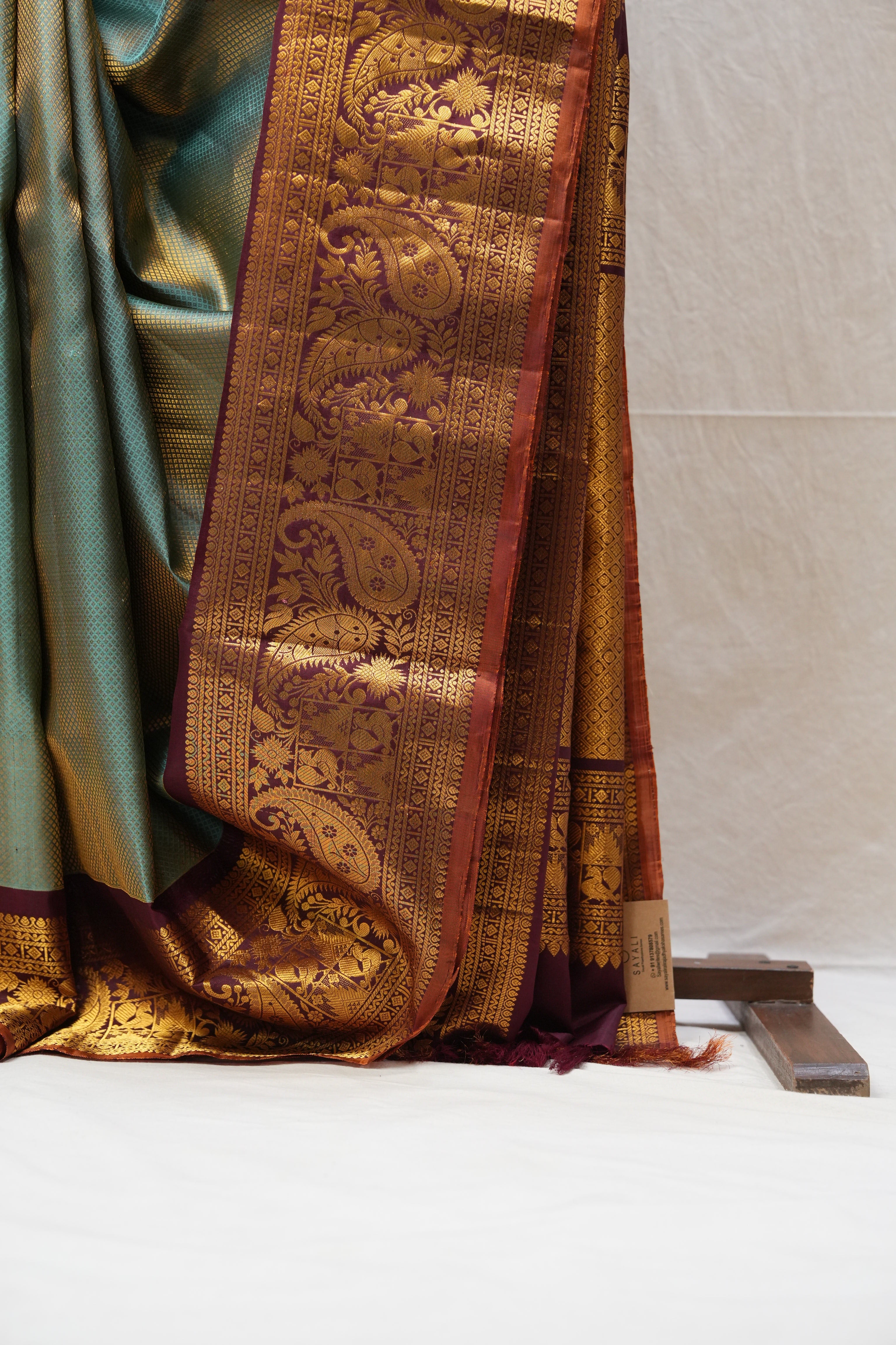 Golden Turquoise Gadwal Silk Saree - SRGTGSS520