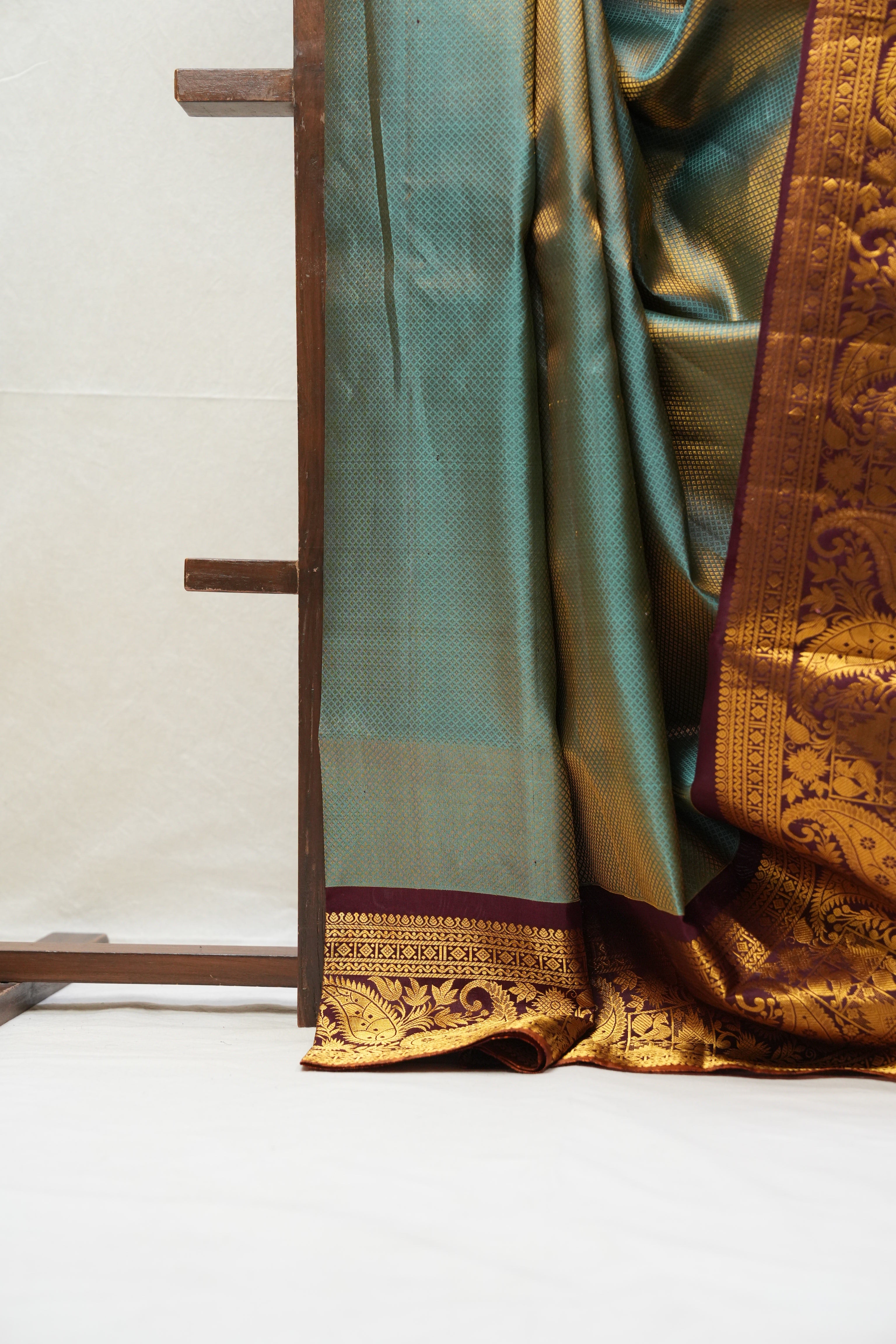 Golden Turquoise Gadwal Silk Saree - SRGTGSS520