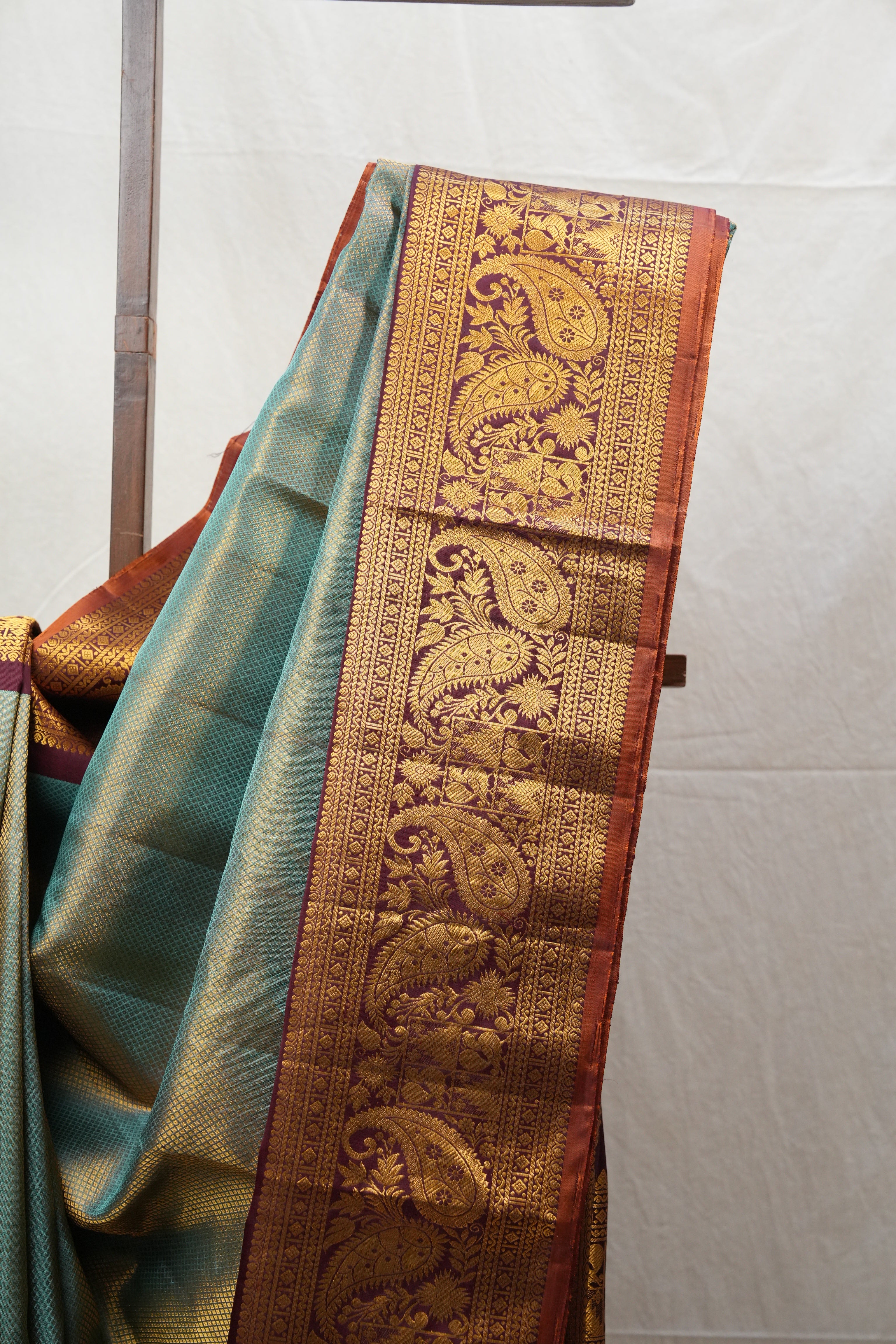 Golden Turquoise Gadwal Silk Saree - SRGTGSS520