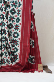 White Pochampalli Cotton Ikat Saree - SRWPCIS399