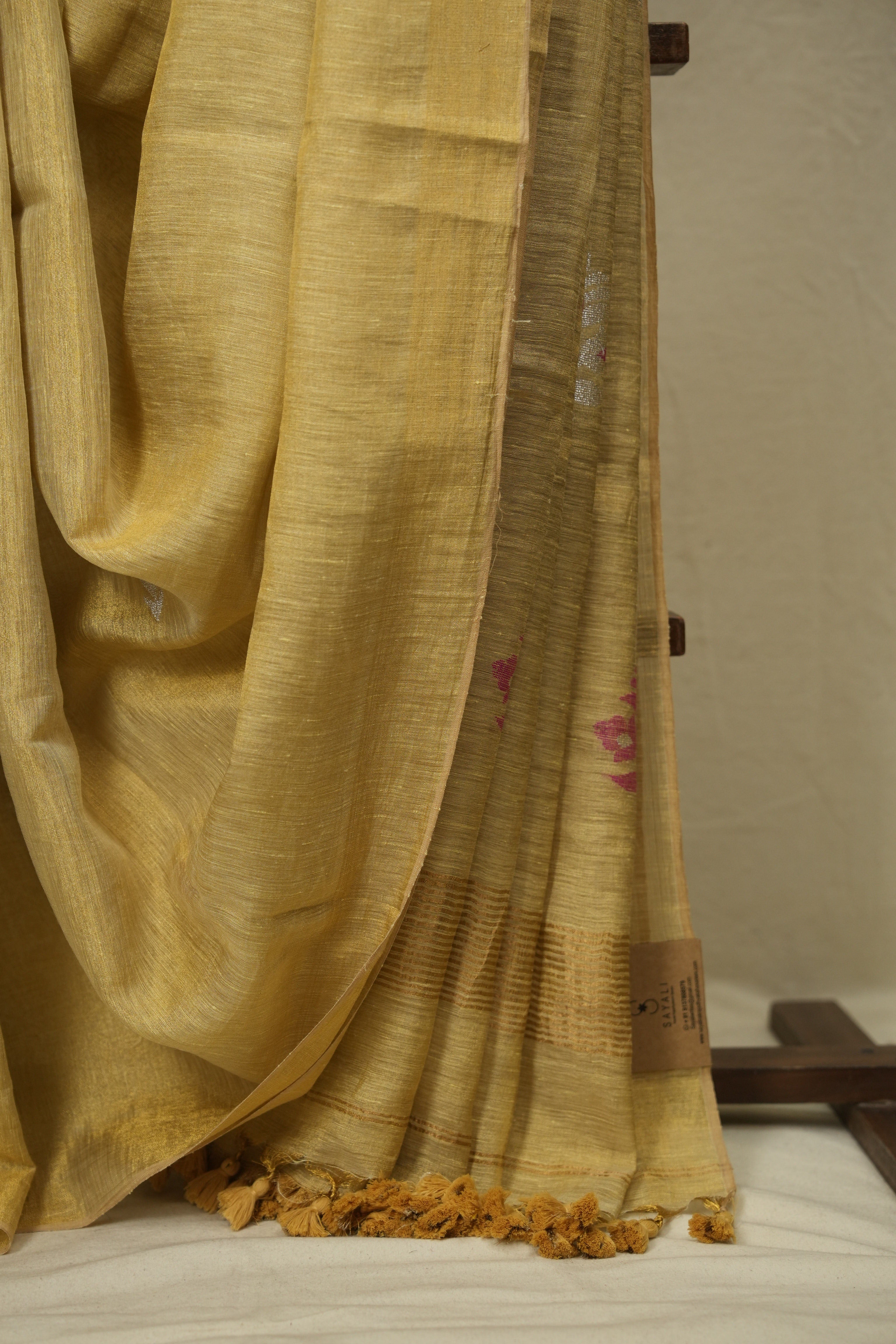 Light Yellow Tissue Linen Jamdani Saree - SRLYTLJS211