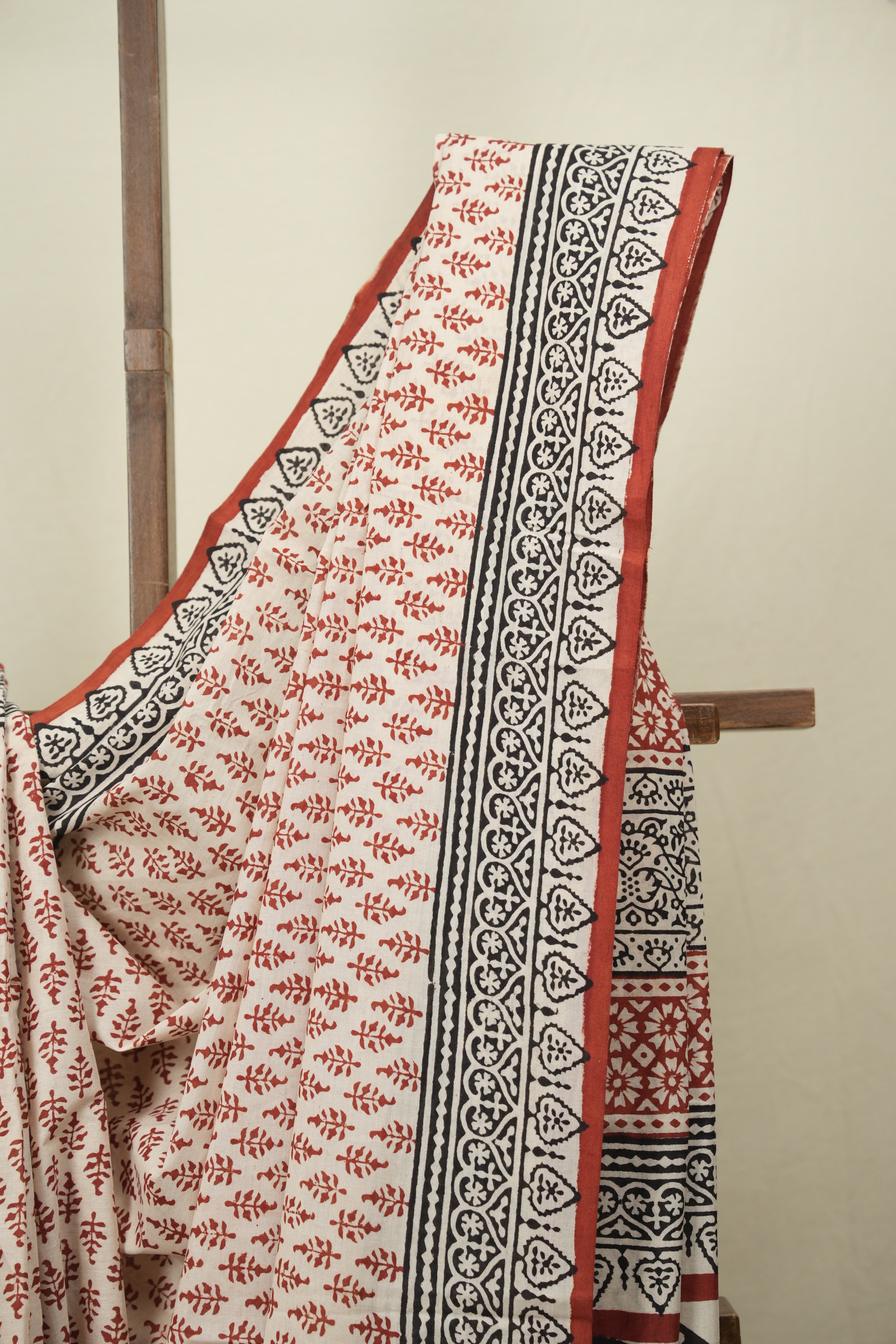 Cream HBP Cotton Saree - SRCCS3676