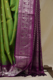 Parrot Green Gadwal Silk Saree - SRPGGSS554