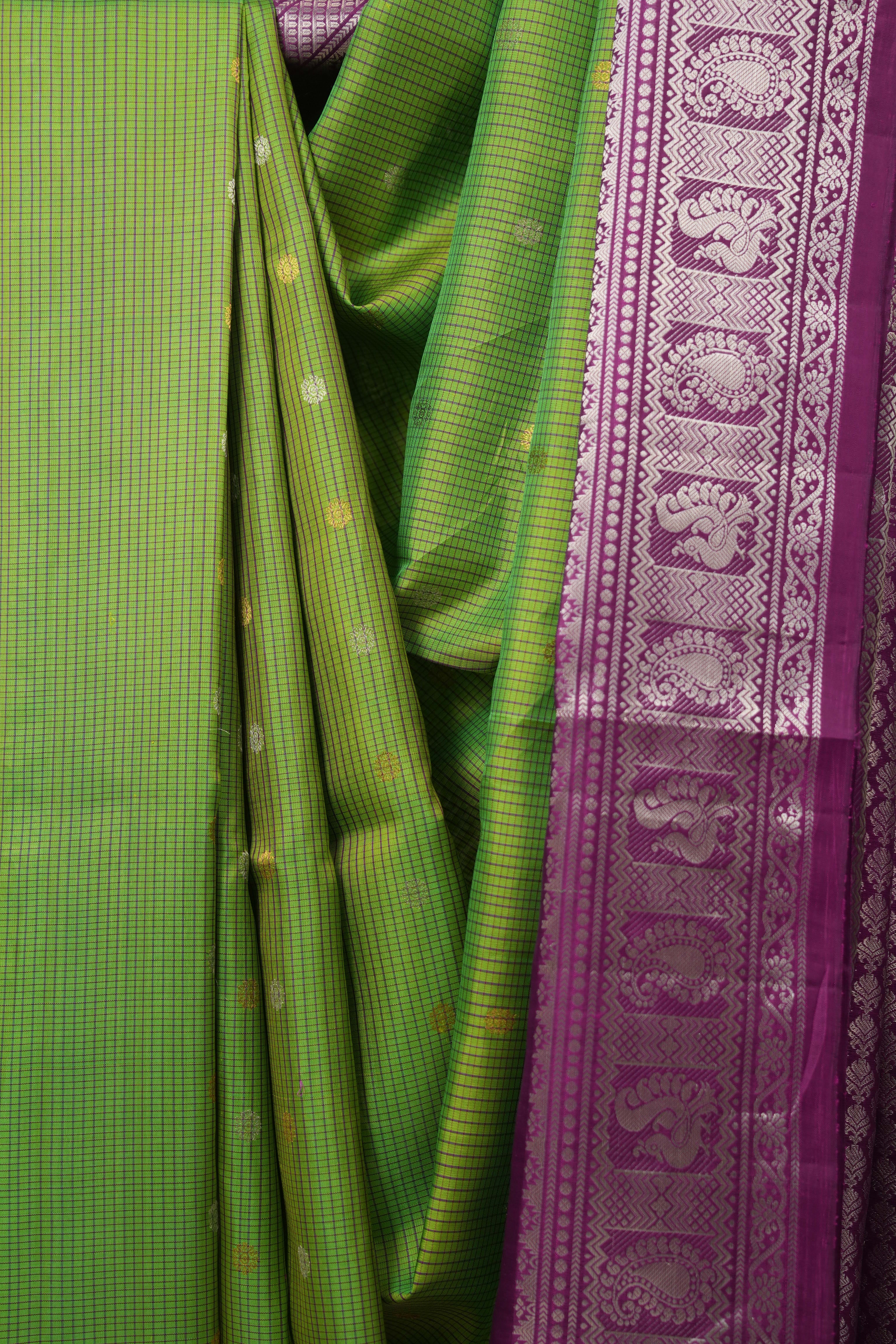 Parrot Green Gadwal Silk Saree - SRPGGSS554