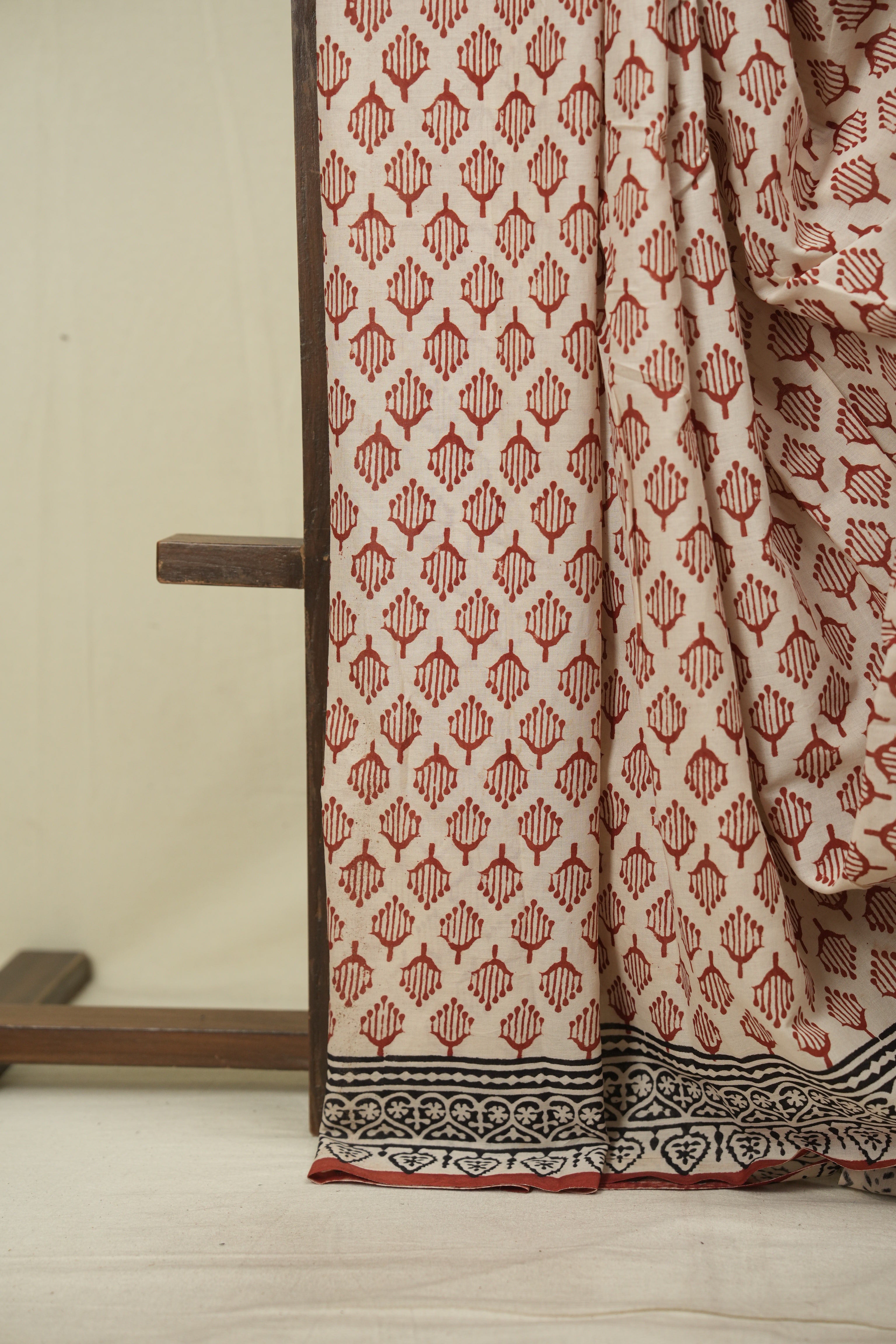 Cream HBP Cotton Saree - SRCCS3677
