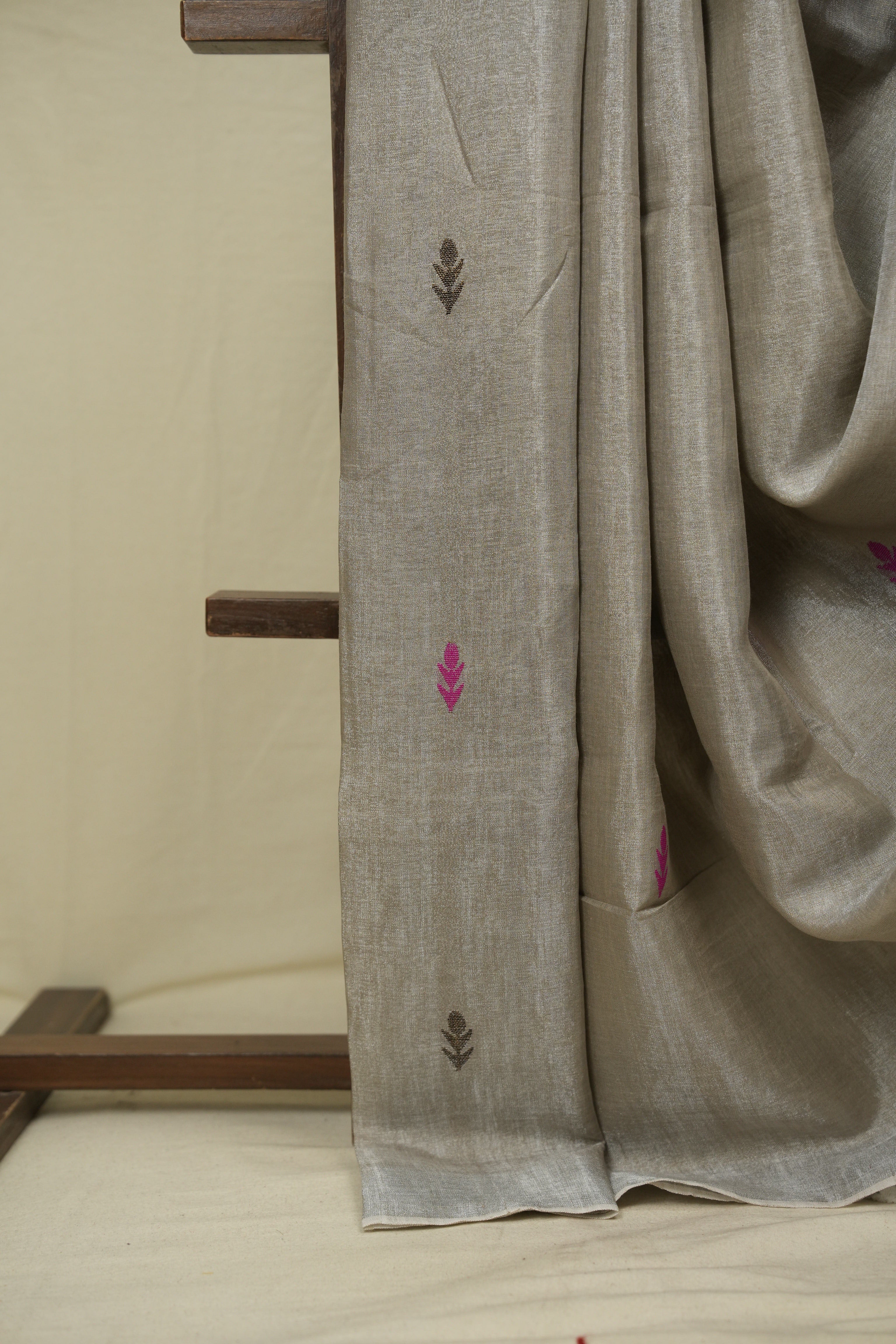 Kashish Tissue Linen Jamdani Saree - SRKTLJS210
