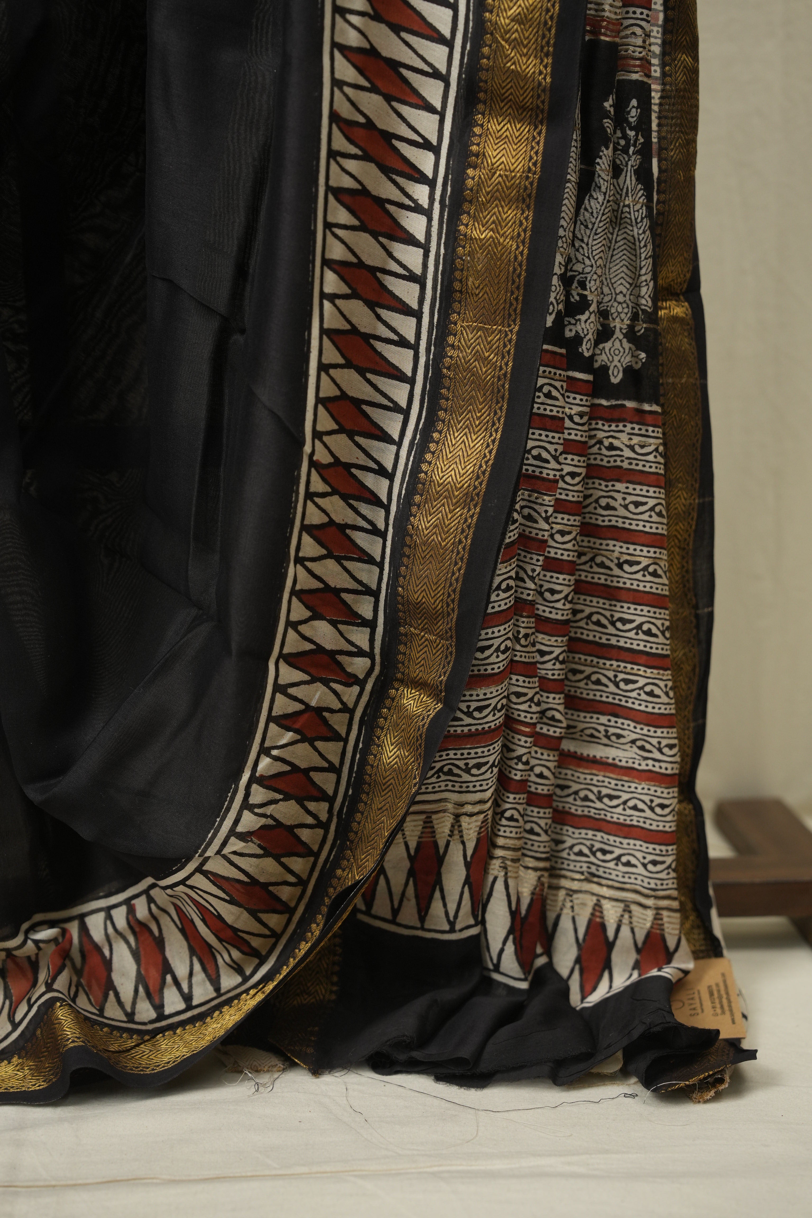 Black HBP Cotton Silk Saree With Chanderi Border - SRBCSS1752