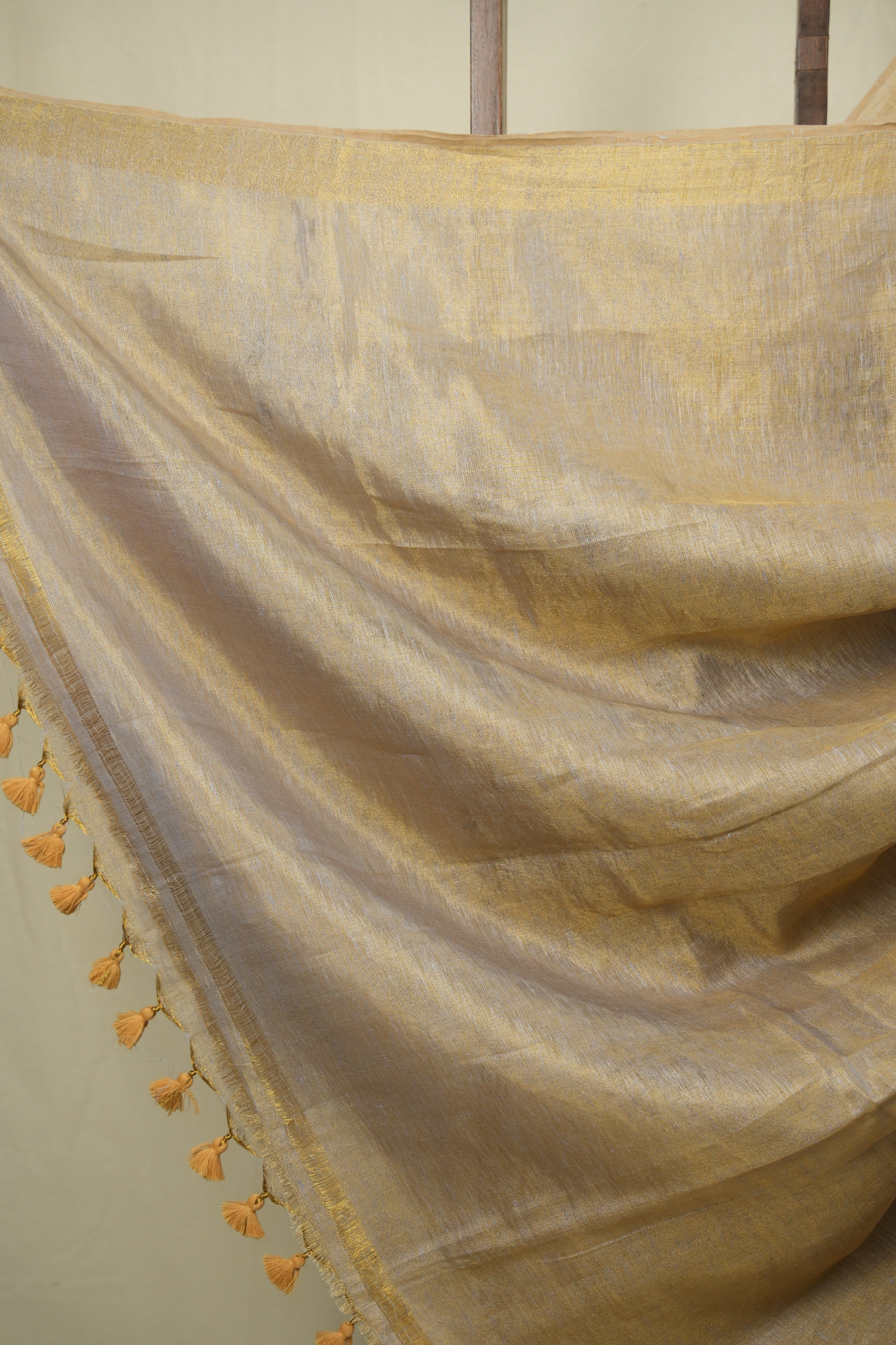 Grey Gold Tissue Linen Jamdani Saree - SRGGTLJS207