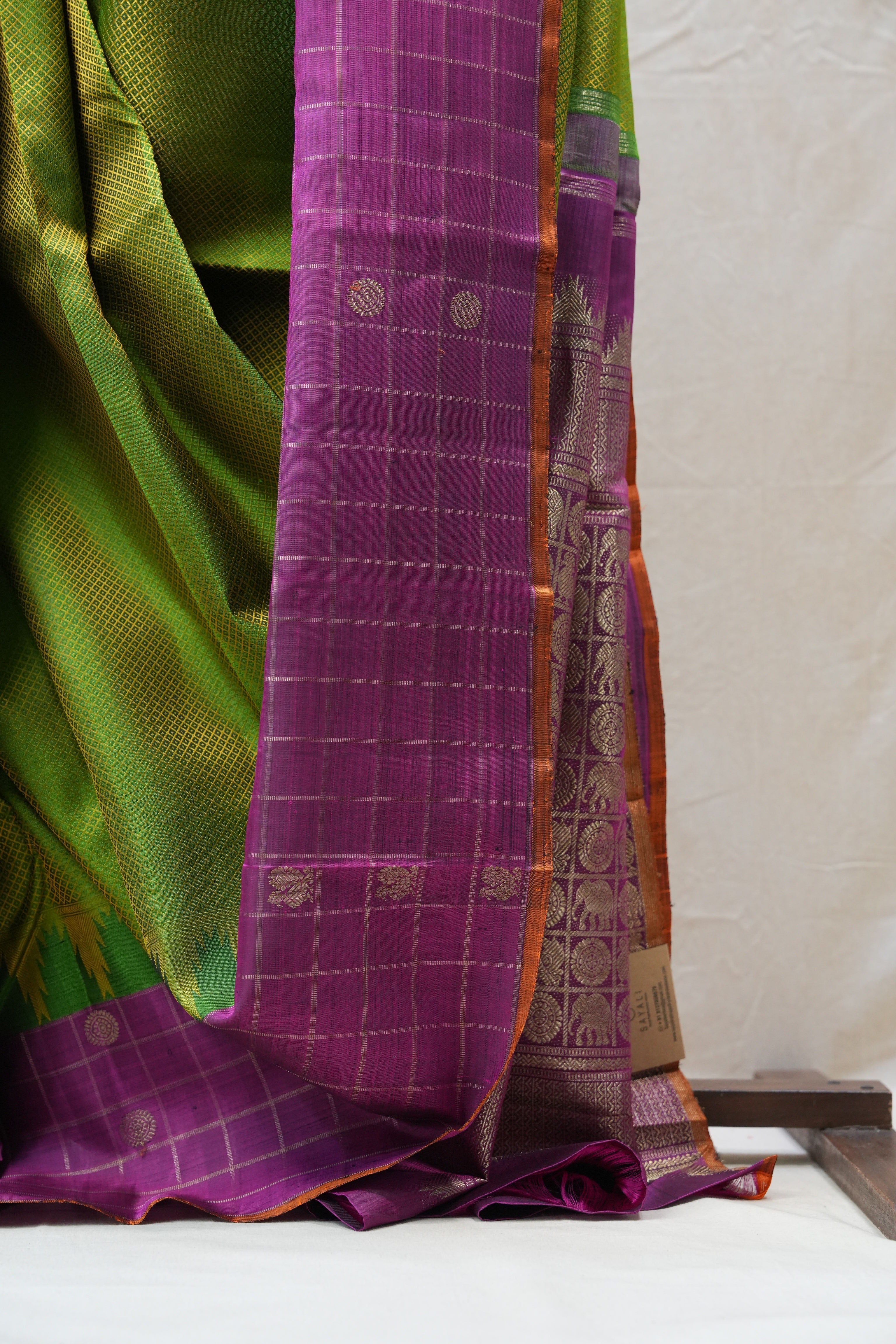Amrapalli Kanjeevaram Silk Saree - Saavari - SSAKSS67