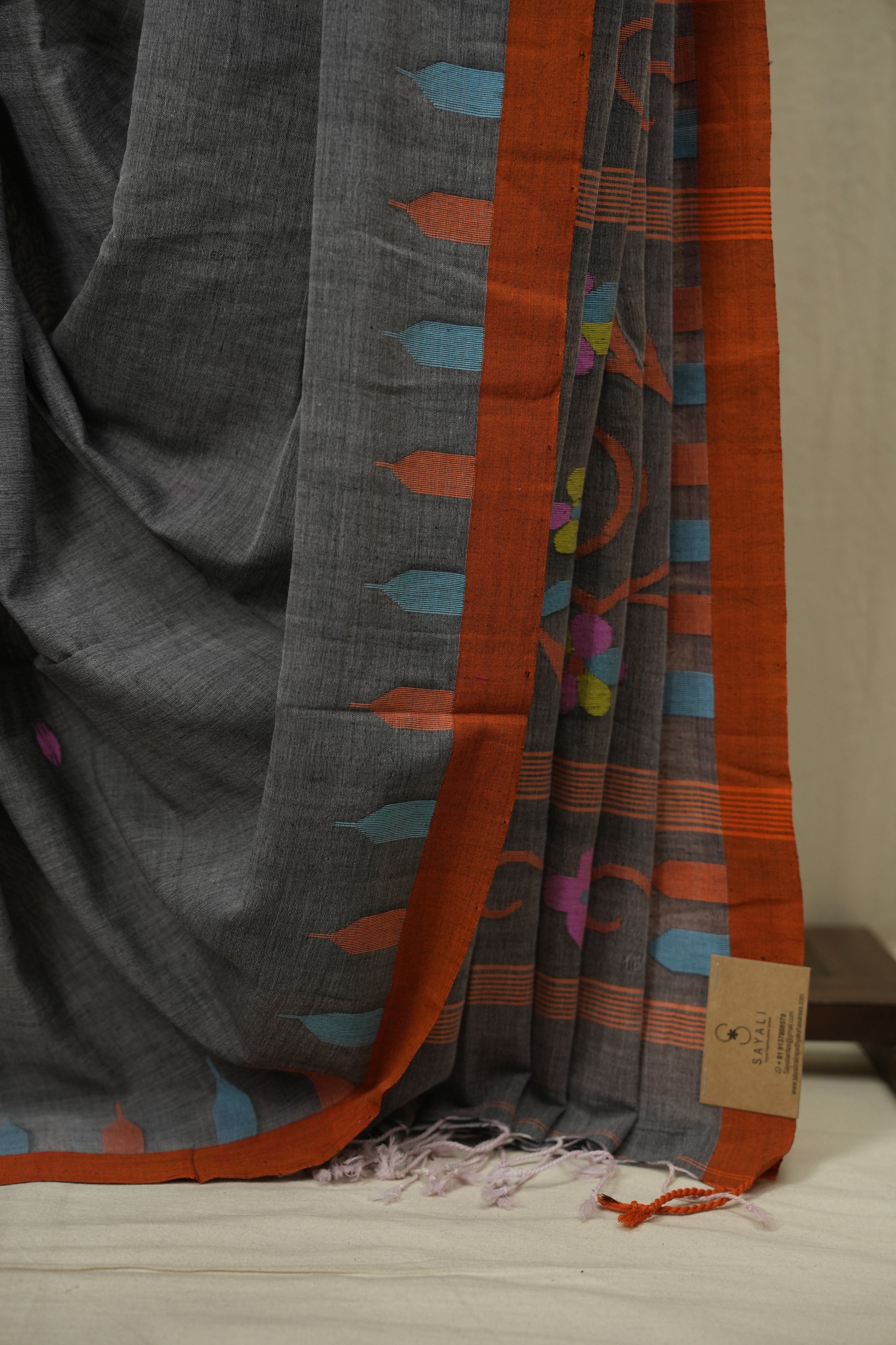 Grey Bengal Mul Cotton Saree - SRGBMCS095
