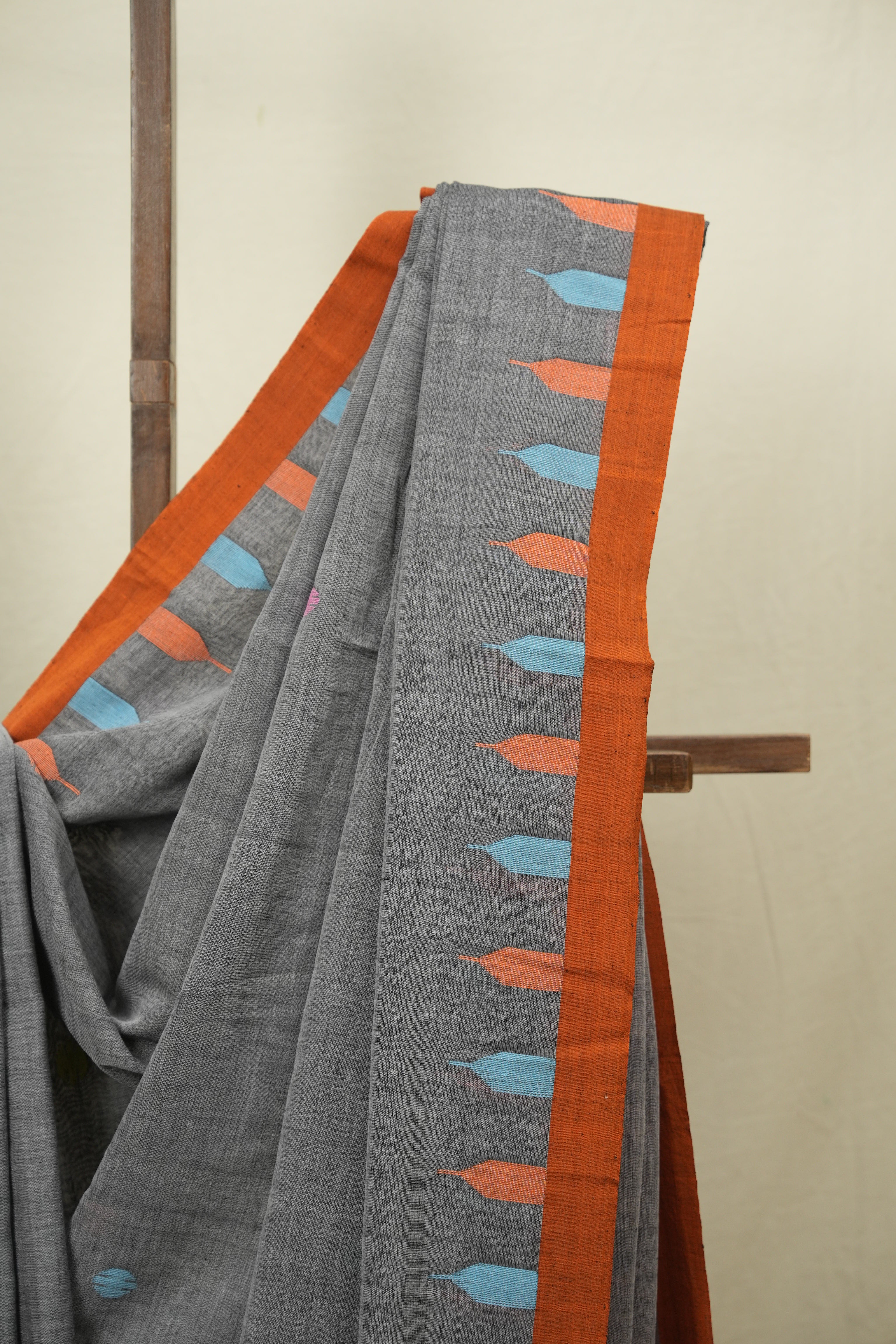 Grey Bengal Mul Cotton Saree - SRGBMCS095