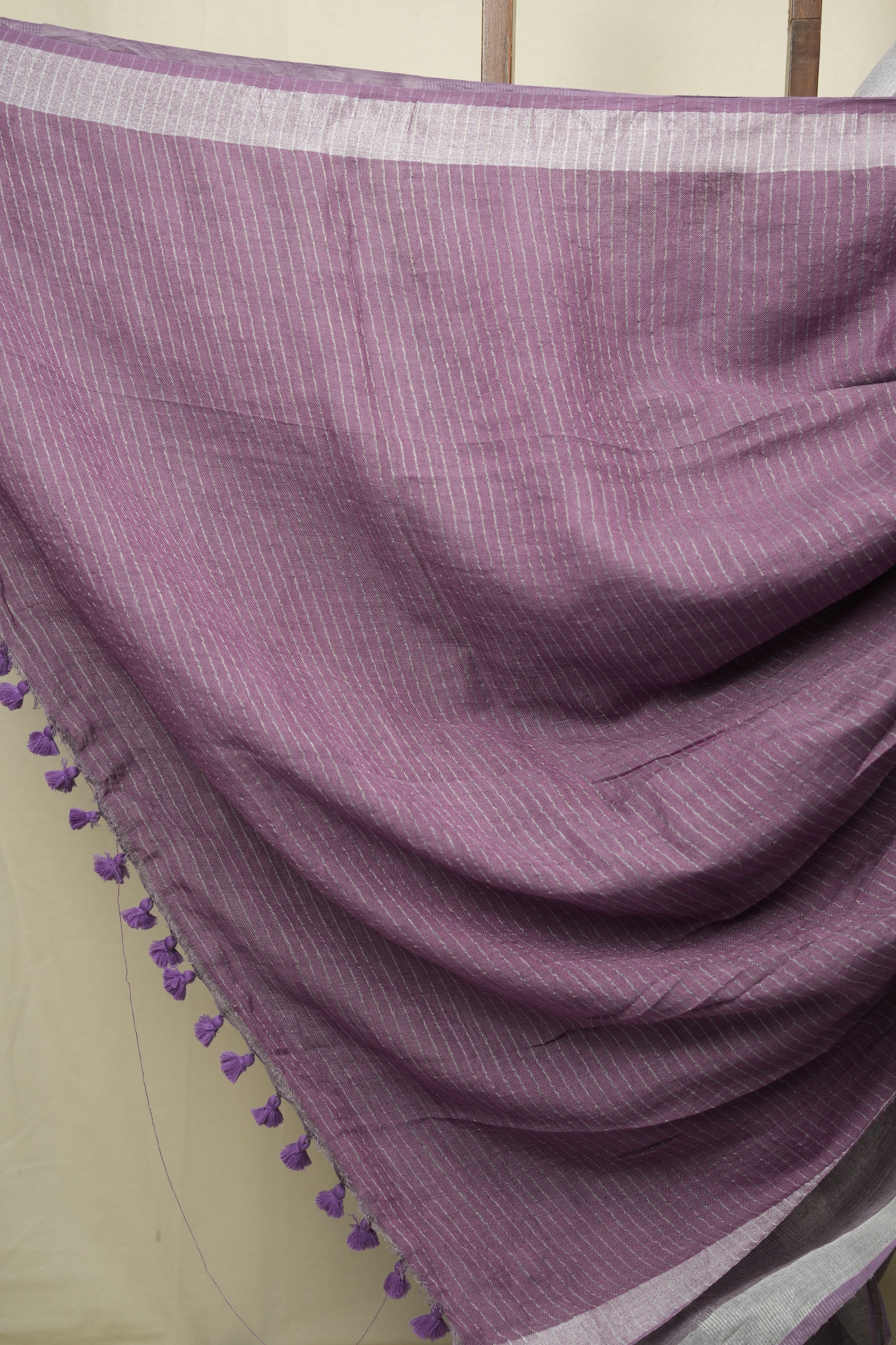 Lilac Plain Linen Saree With Purple Tassels - SRLLS520