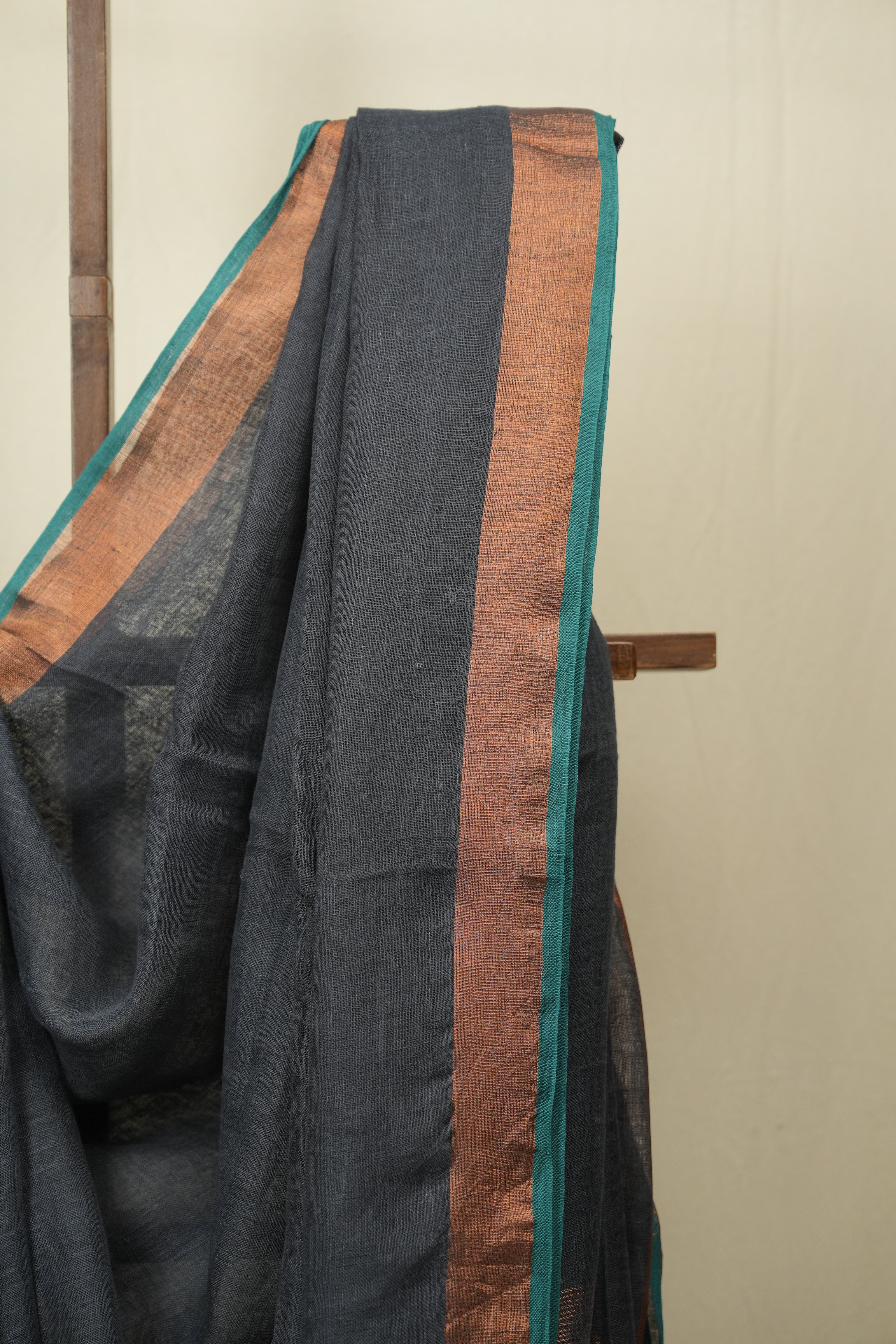 Charcoal Grey Plain Linen Saree With Green Tassels - SRCGPLS519