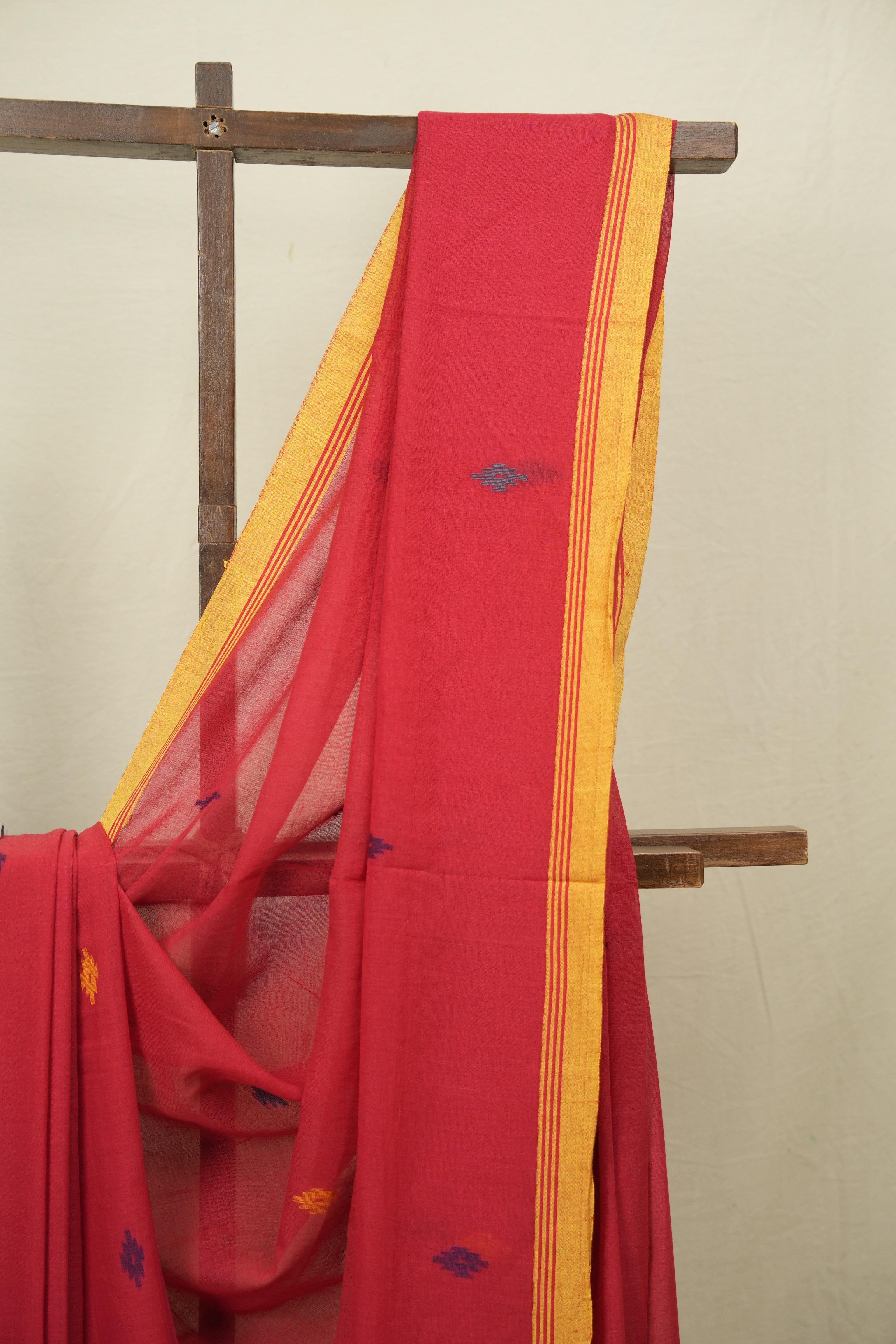 Red Bengal Mul Cotton Saree - SRRBMCS079