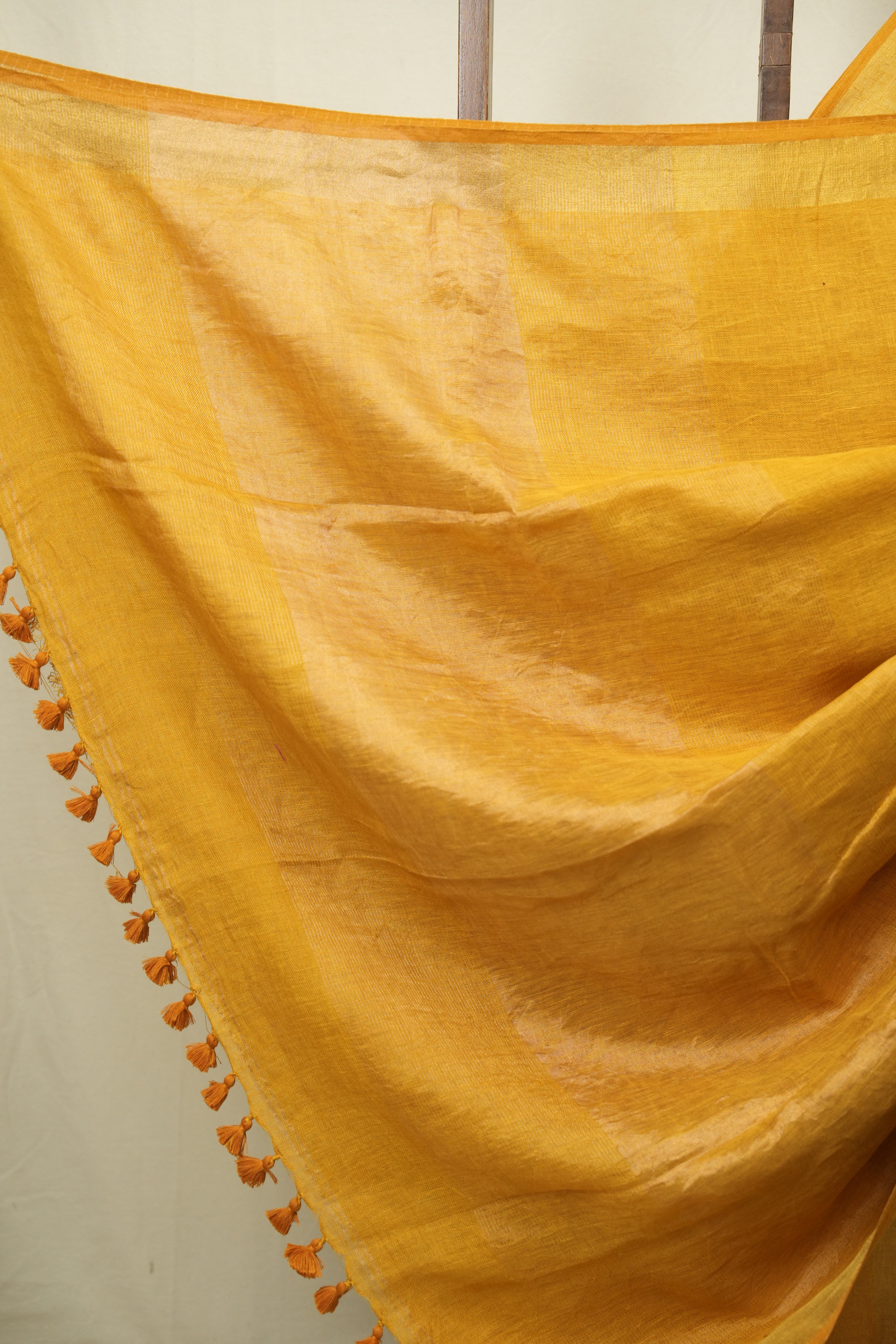 Mustard Yellow Plain Linen Saree With Gold Tassels - SRMYPLS516