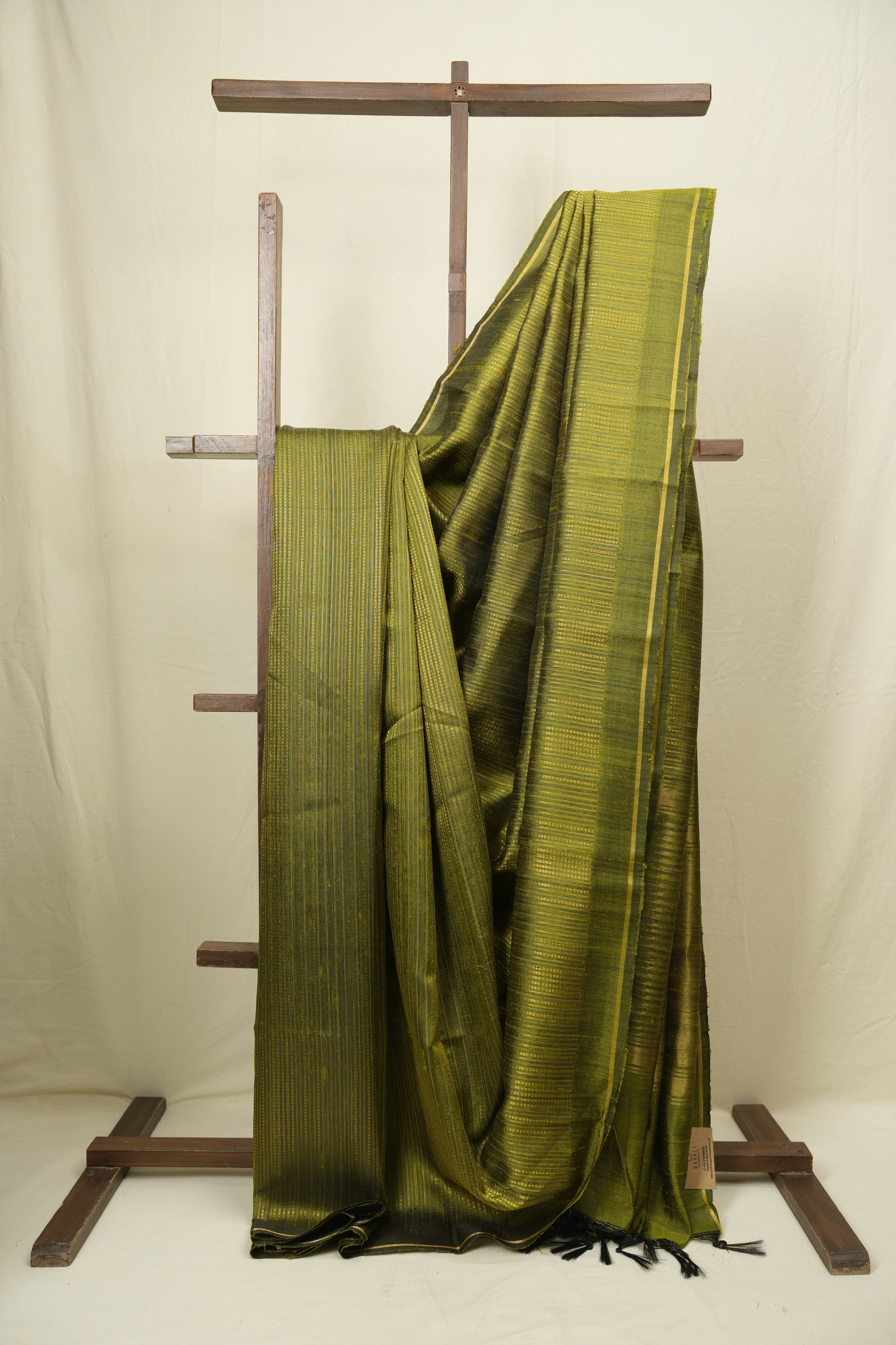 Mehendi Green Raw Silk Saree - SRMGRSS1021