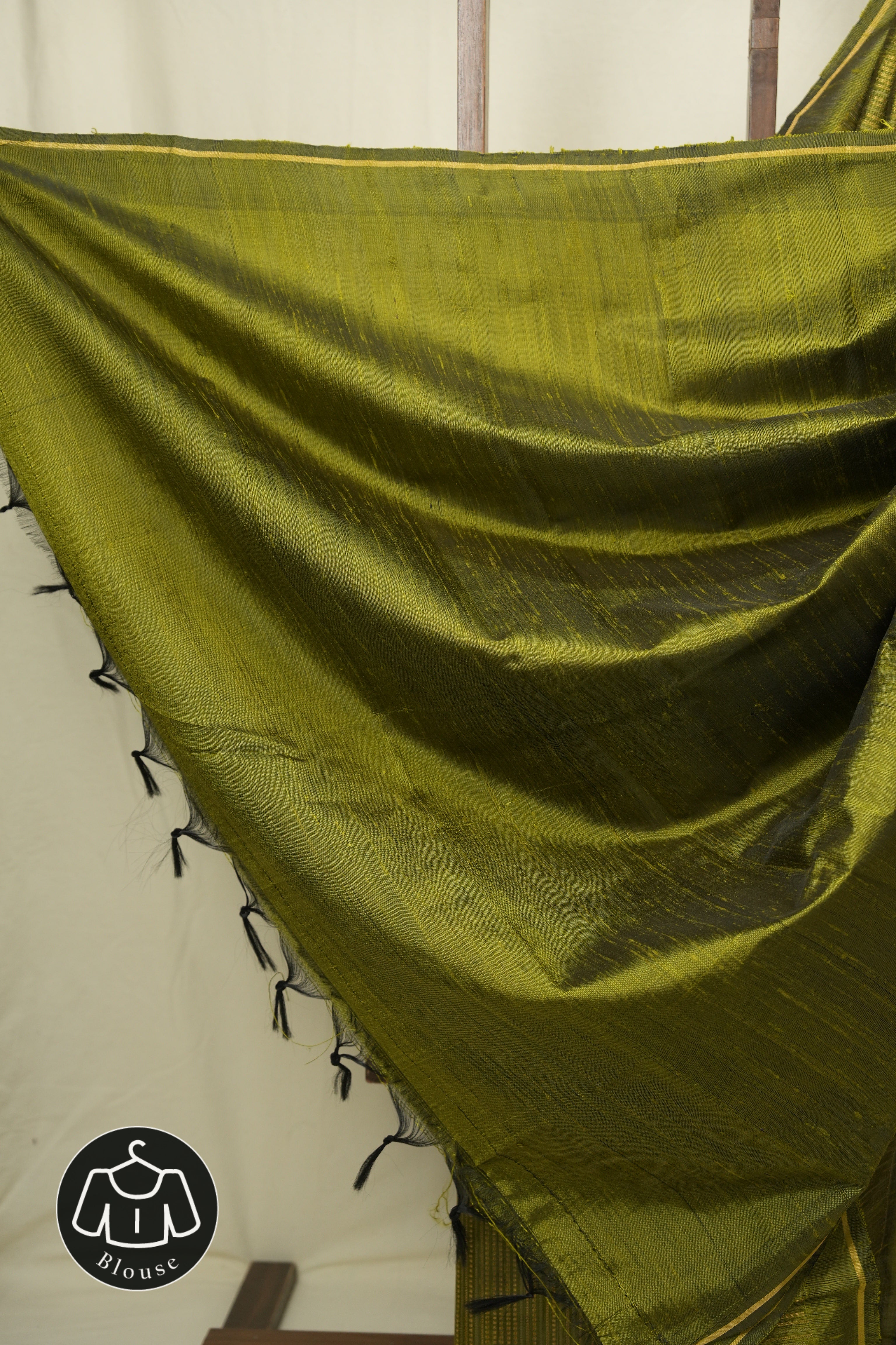Mehendi Green Raw Silk Saree - SRMGRSS1021