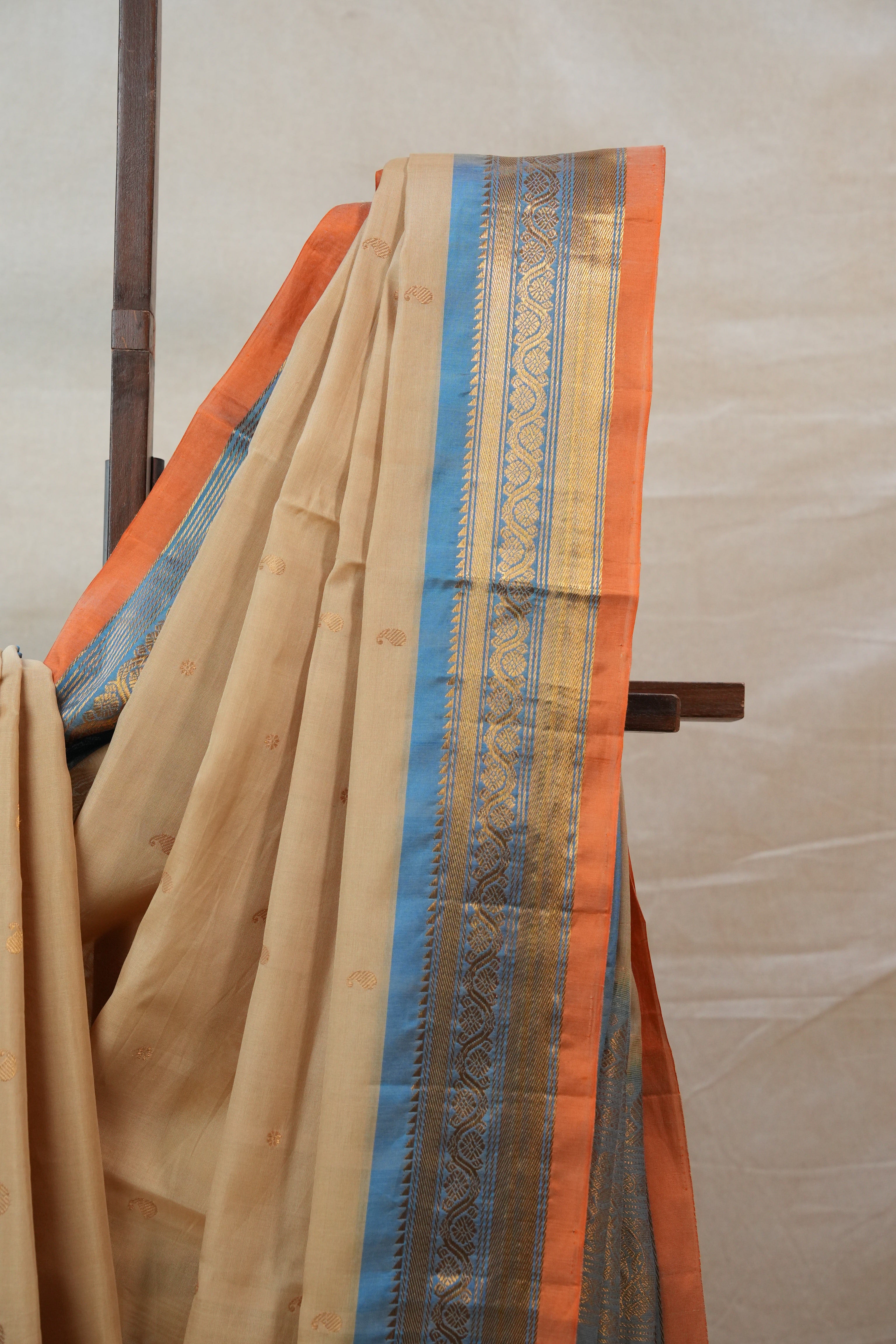 Beige Gadwal Cotton Silk Saree - SRBGCSS75