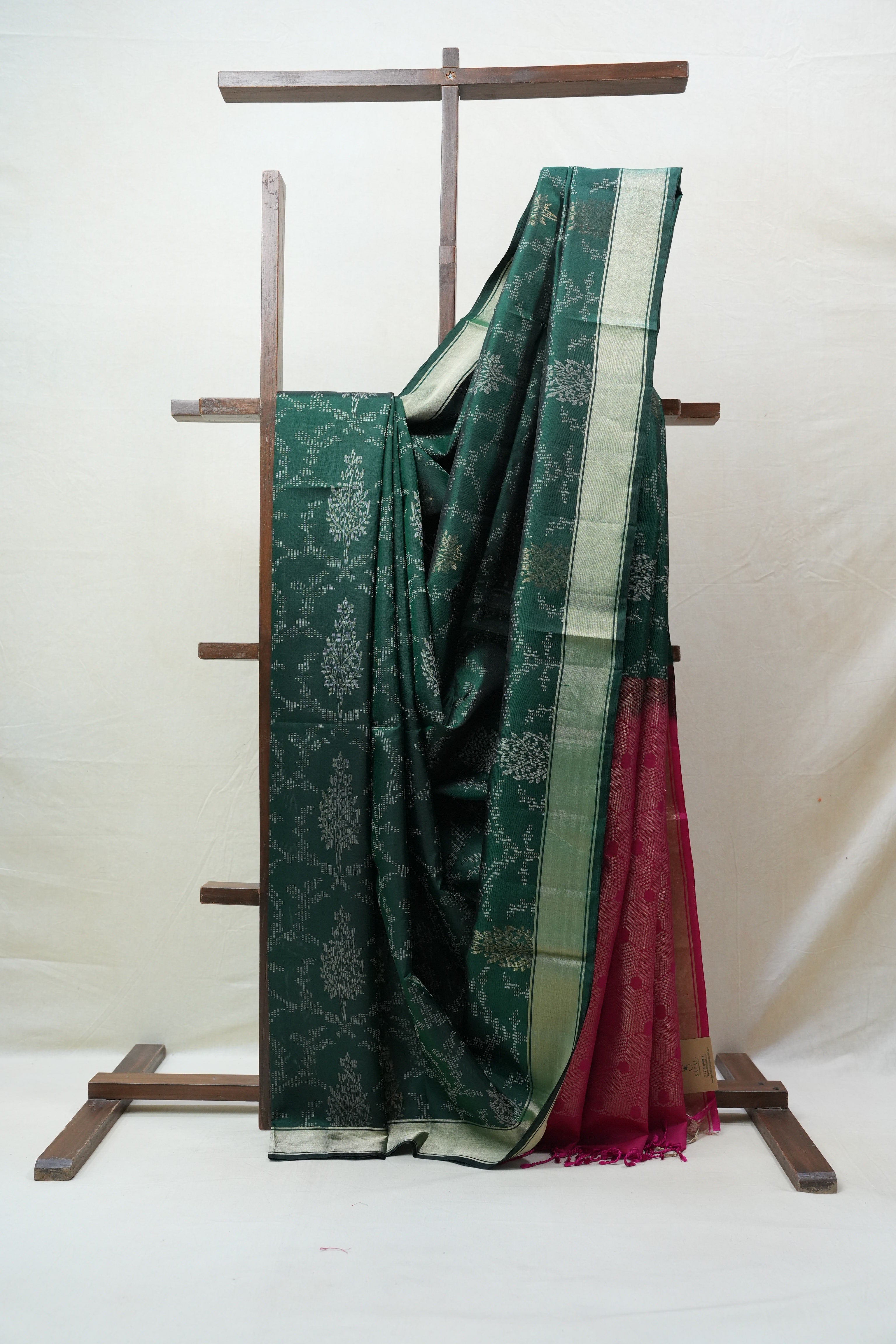 Green Soft Silk Saree - SRGSSS265