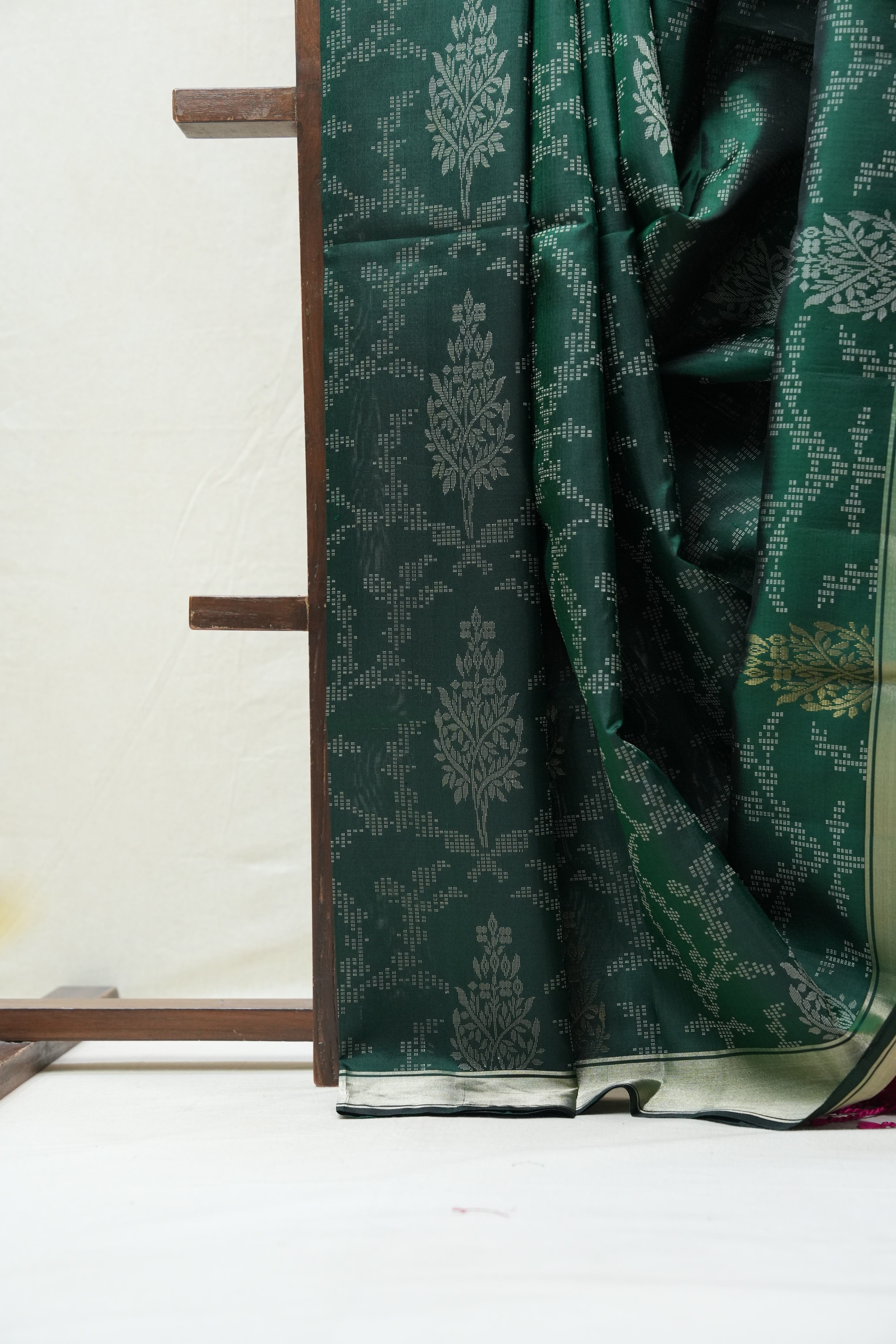 Green Soft Silk Saree - SRGSSS265