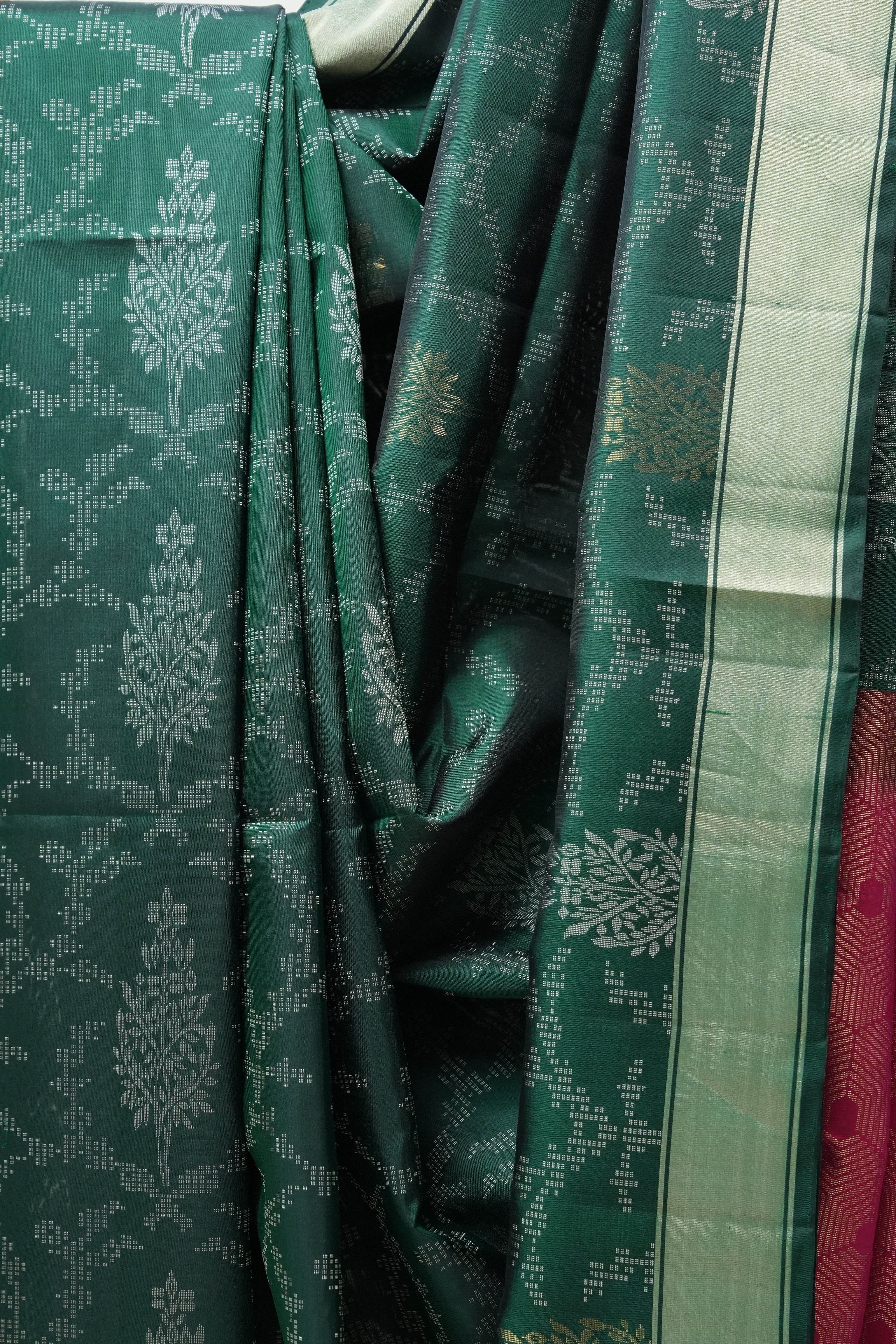 Green Soft Silk Saree - SRGSSS265