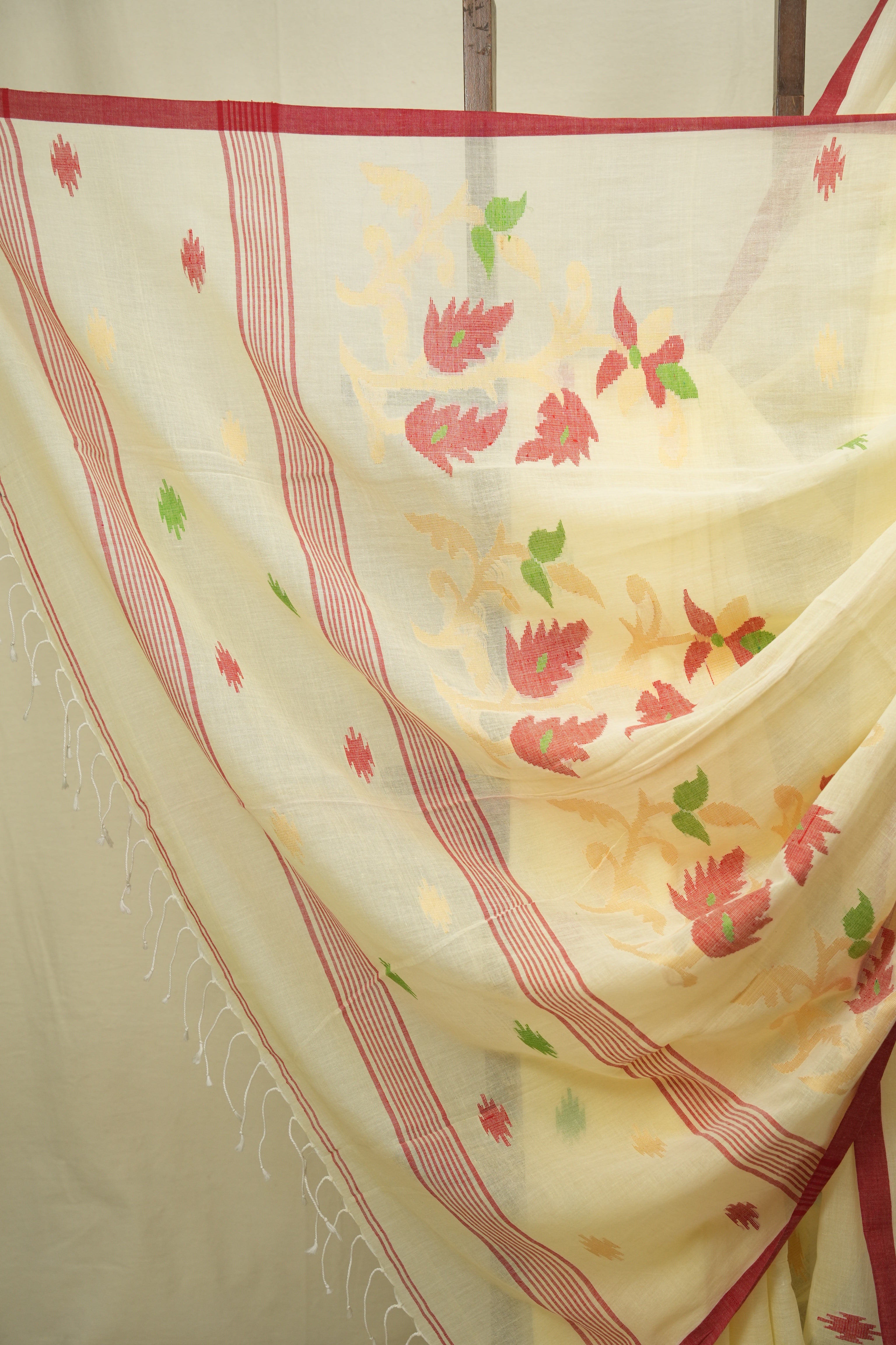 Light Yellow Bengal Mul Cotton Saree - SRLYBMCS078