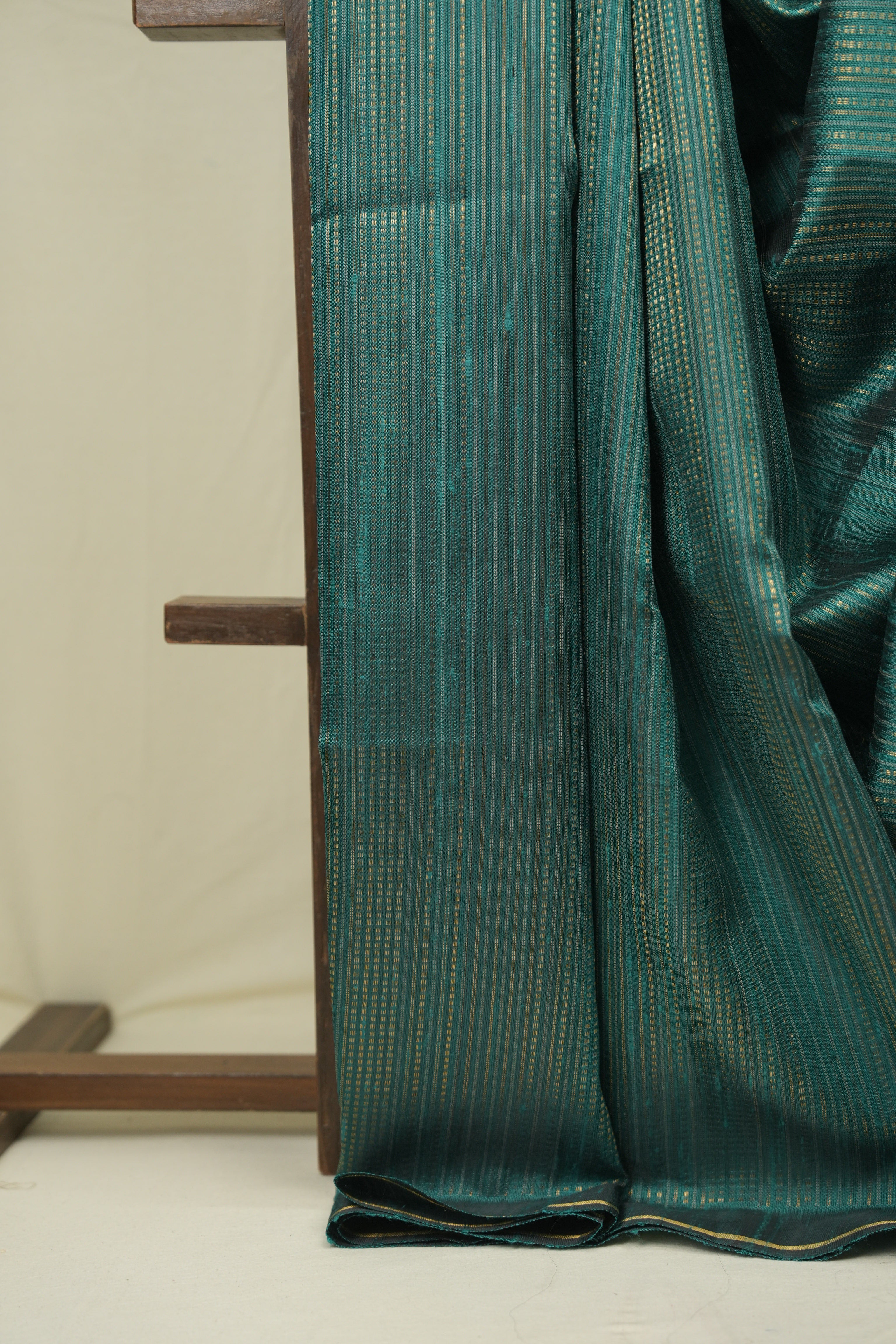 Rama Green Raw Silk Saree - SRRGRSS1020