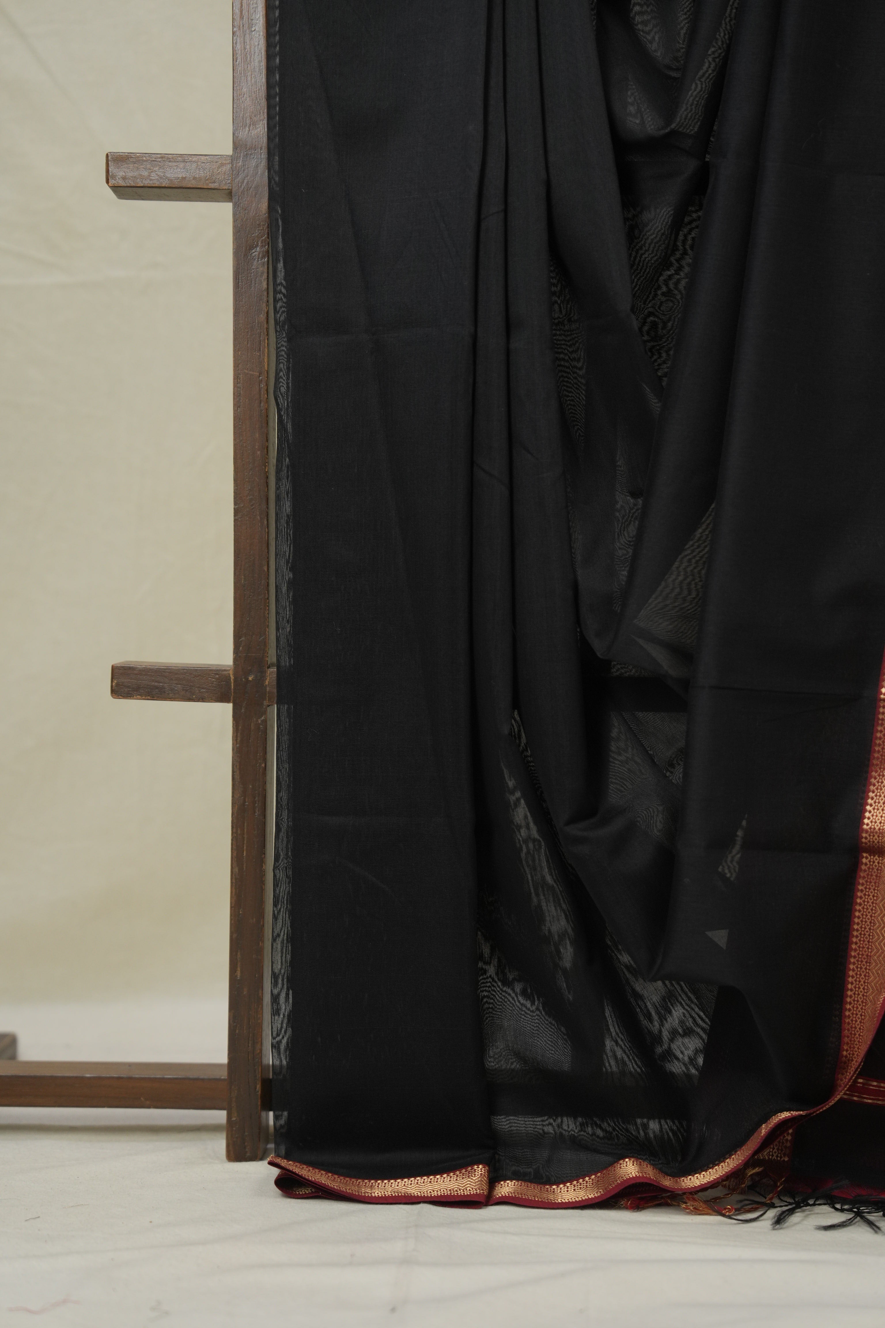 Black Maheshwari Saree - SRBMS1023
