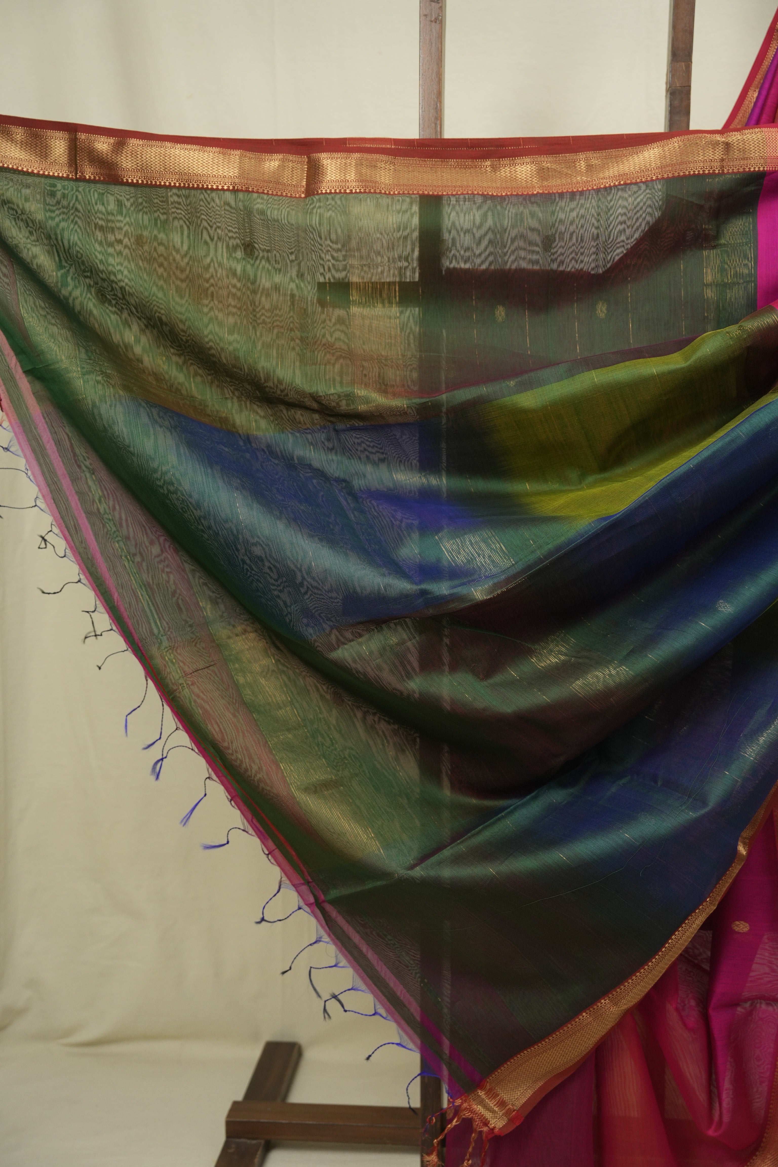 Multicolour Maheshwari Saree - SRMMS1311