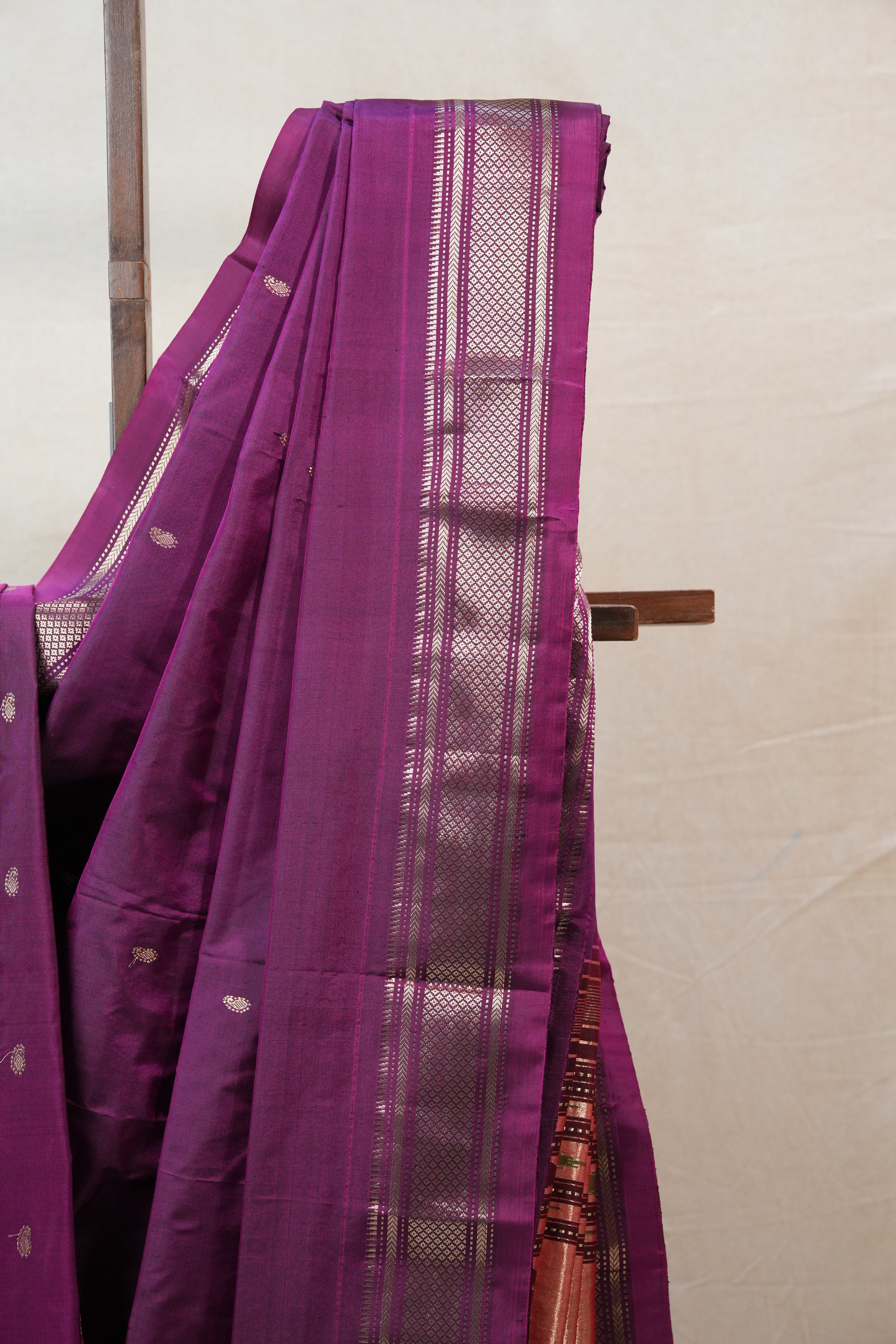 Magenta Silk Paithani Saree - SRMSPS575